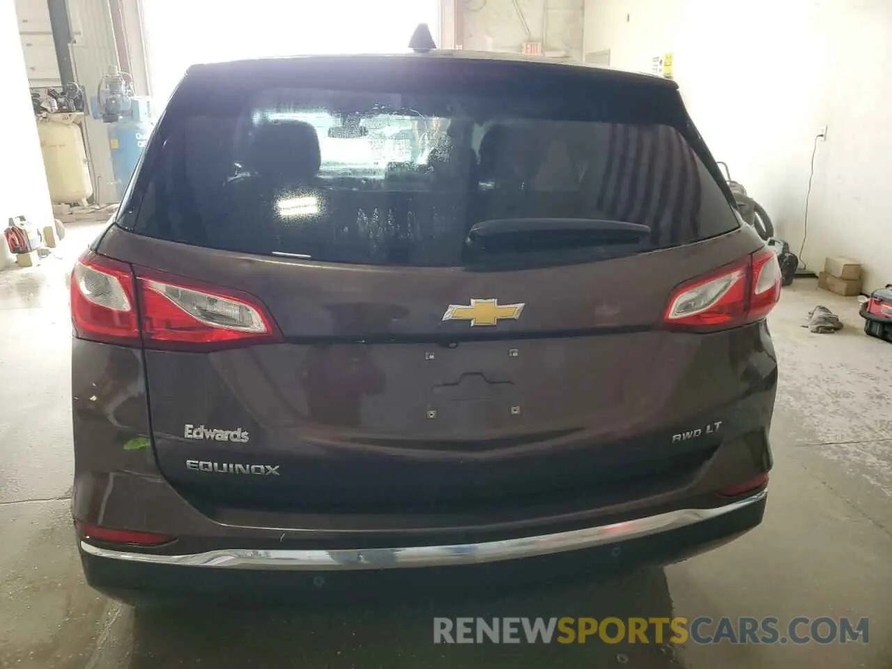 6 Photograph of a damaged car 2GNAXUEV4L6233491 CHEVROLET EQUINOX 2020