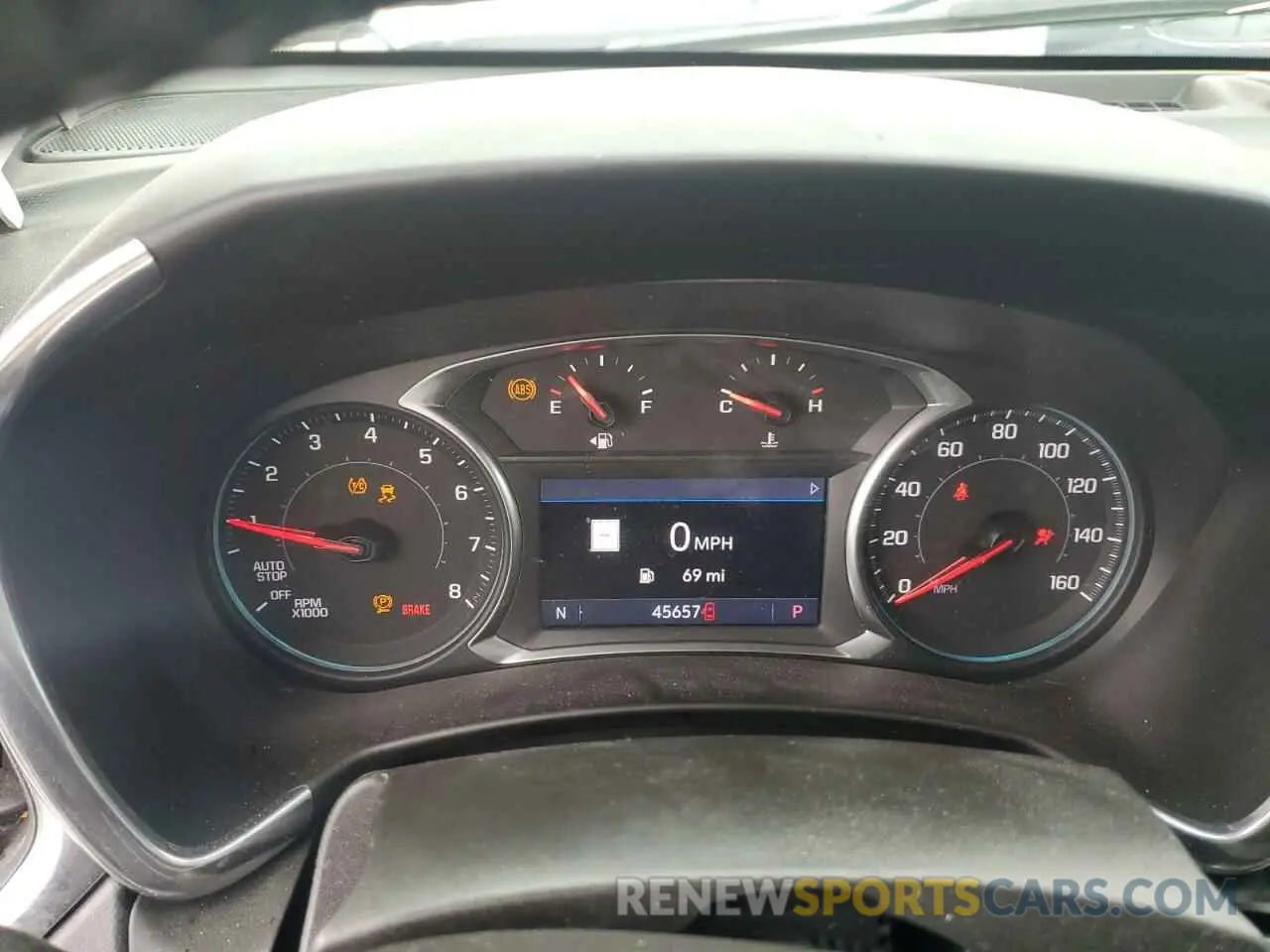 9 Photograph of a damaged car 2GNAXUEV4L6233491 CHEVROLET EQUINOX 2020