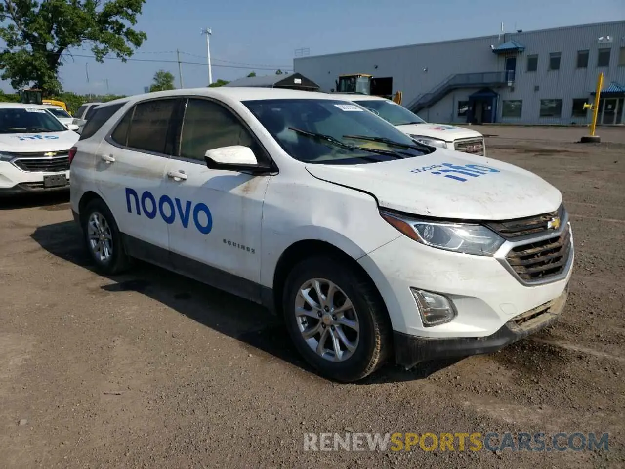 4 Photograph of a damaged car 2GNAXUEV4L6240814 CHEVROLET EQUINOX 2020
