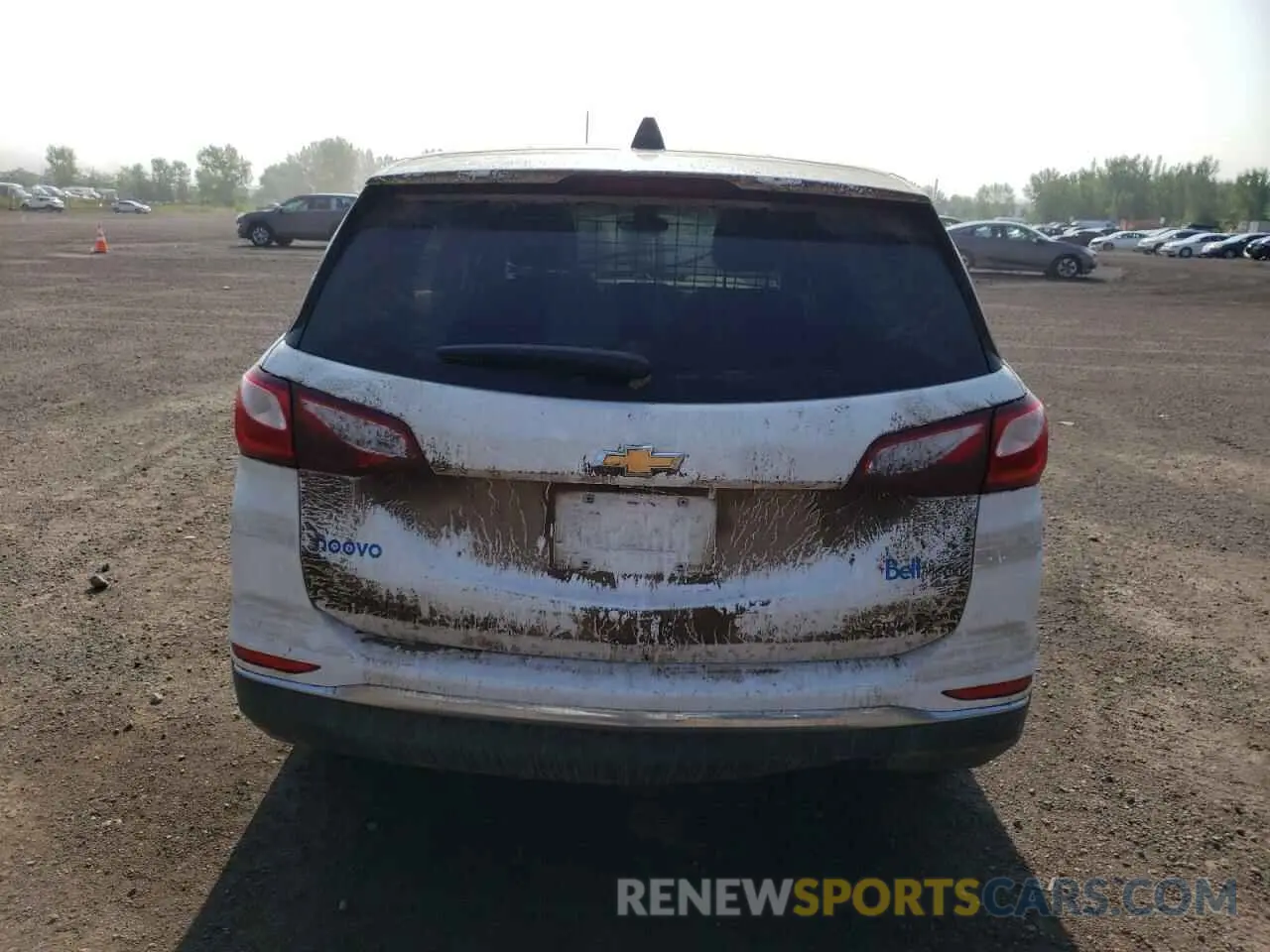 6 Photograph of a damaged car 2GNAXUEV4L6240814 CHEVROLET EQUINOX 2020