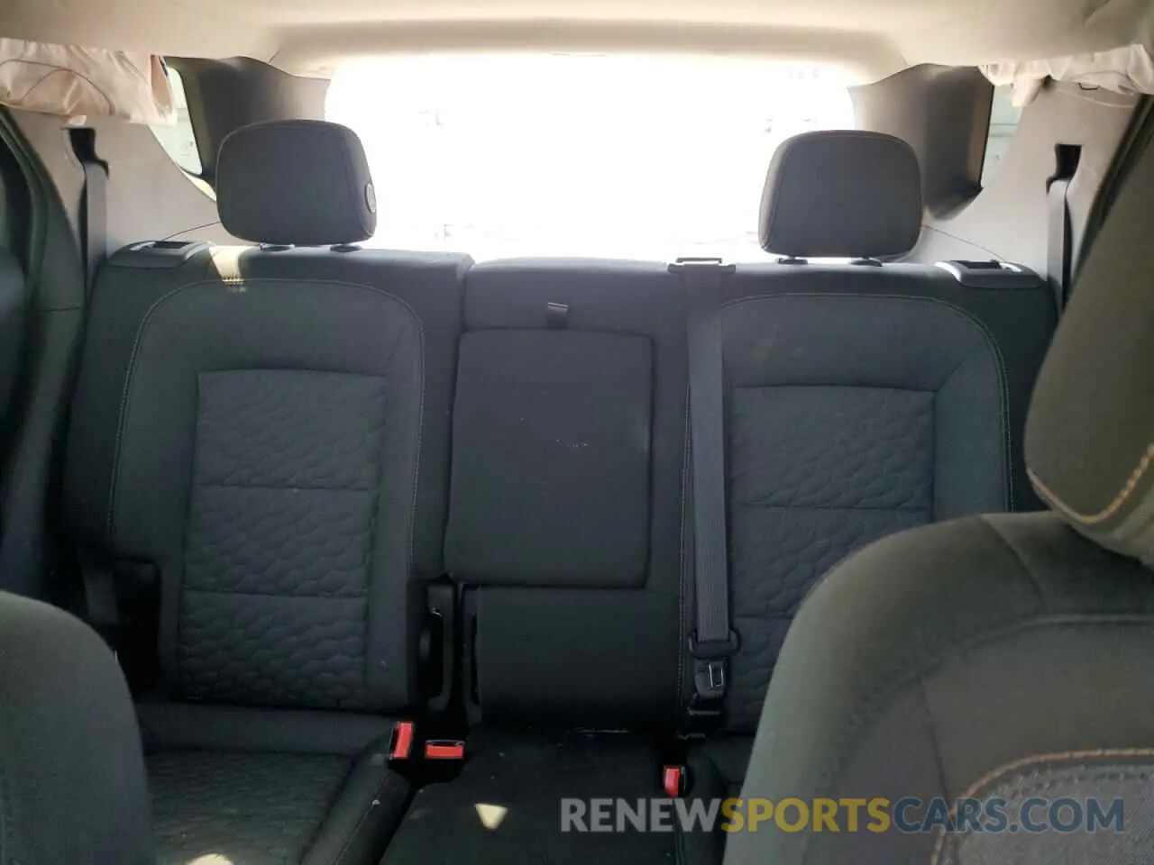 10 Photograph of a damaged car 2GNAXUEV4L6257791 CHEVROLET EQUINOX 2020