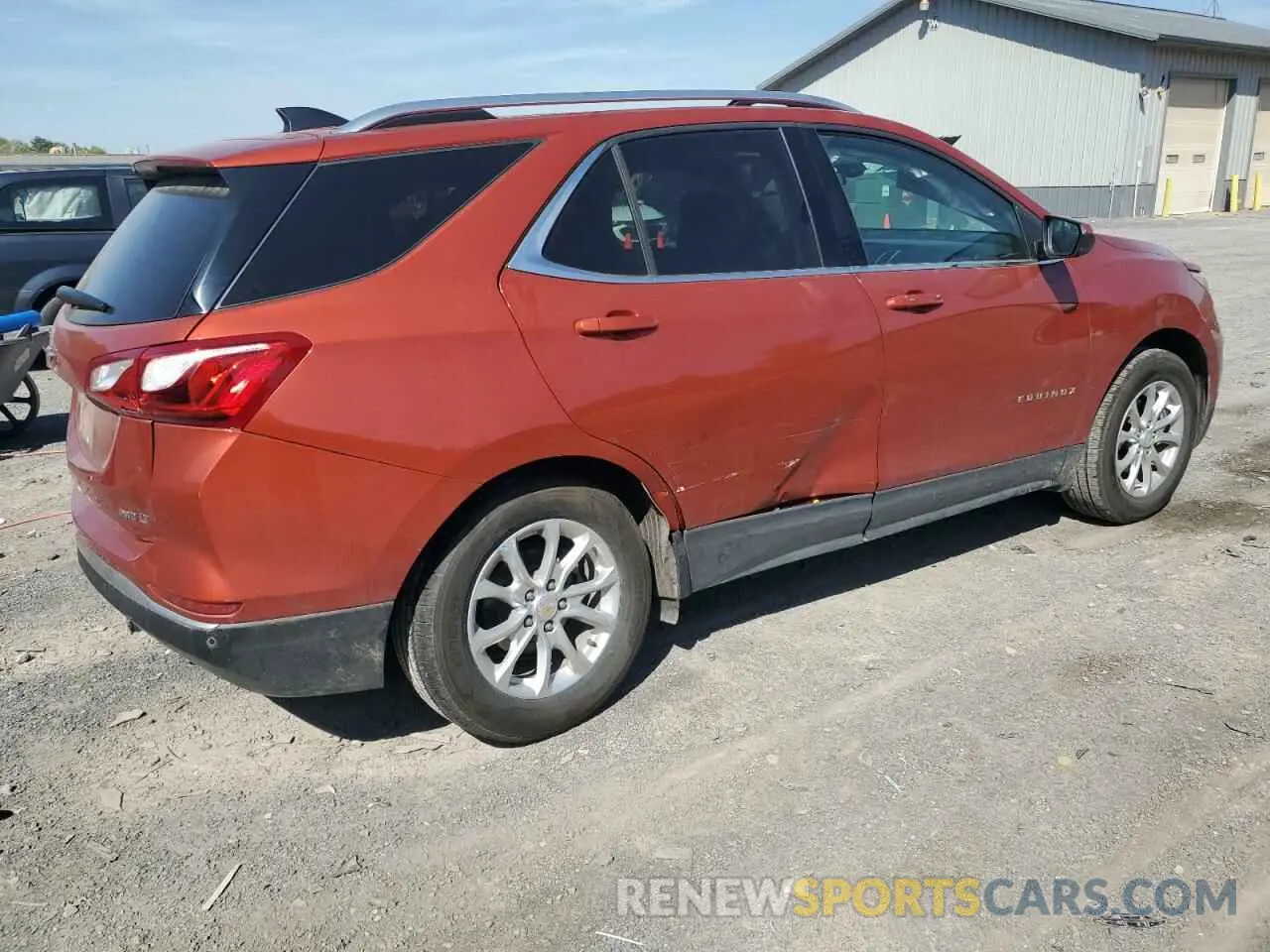 3 Photograph of a damaged car 2GNAXUEV4L6257791 CHEVROLET EQUINOX 2020