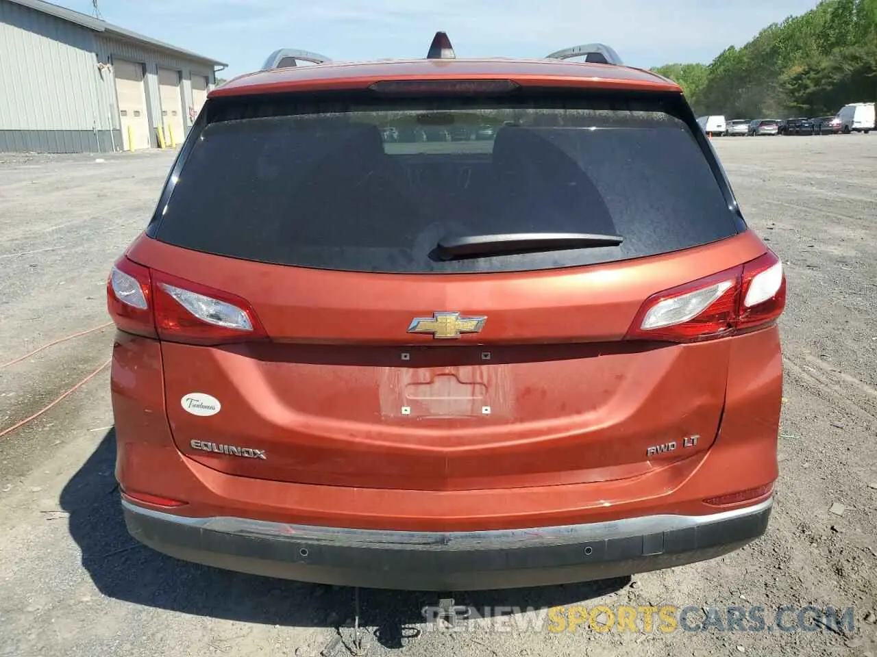 6 Photograph of a damaged car 2GNAXUEV4L6257791 CHEVROLET EQUINOX 2020