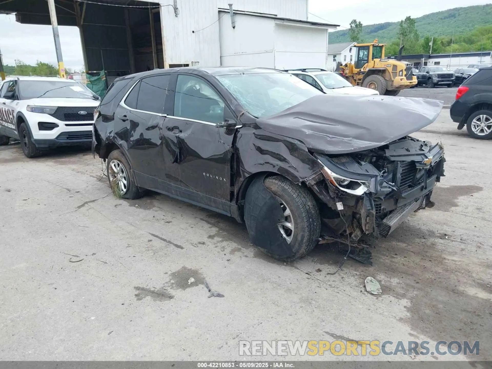 1 Photograph of a damaged car 2GNAXUEV4L6265275 CHEVROLET EQUINOX 2020
