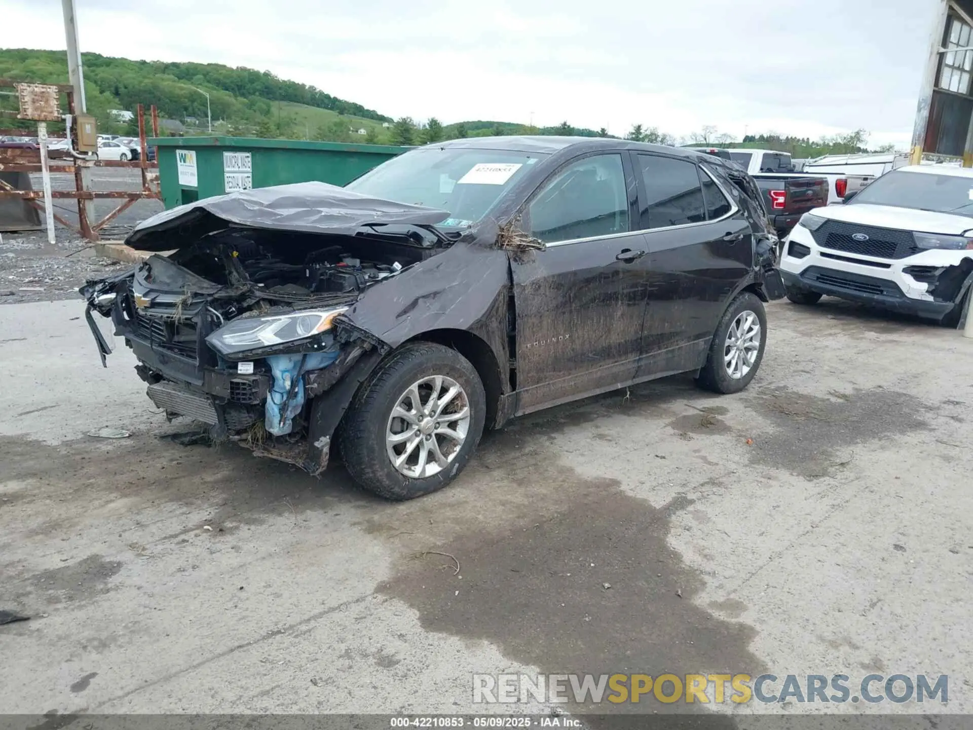 2 Photograph of a damaged car 2GNAXUEV4L6265275 CHEVROLET EQUINOX 2020