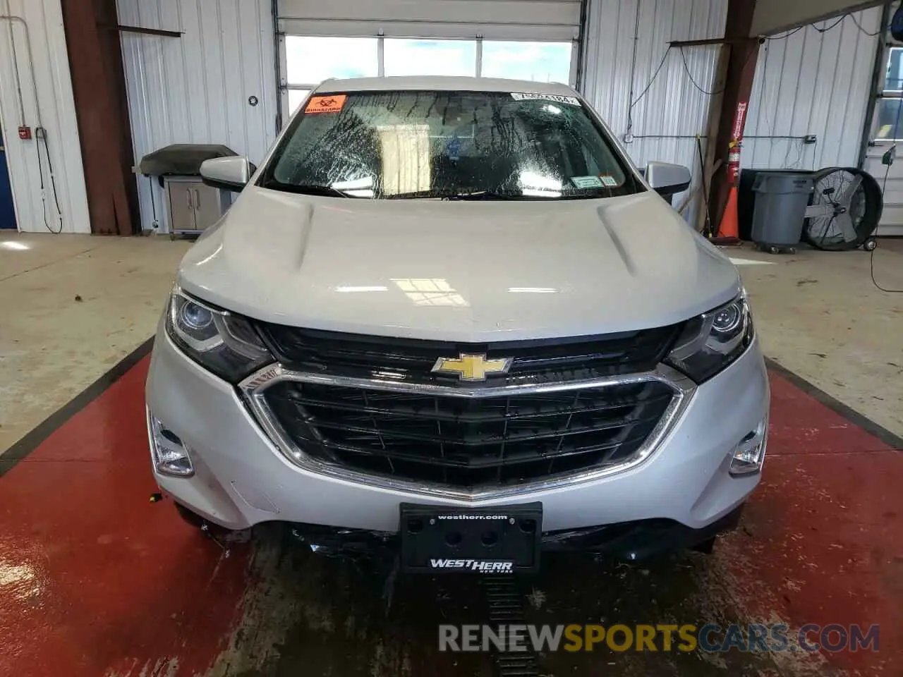 5 Photograph of a damaged car 2GNAXUEV4L6285655 CHEVROLET EQUINOX 2020