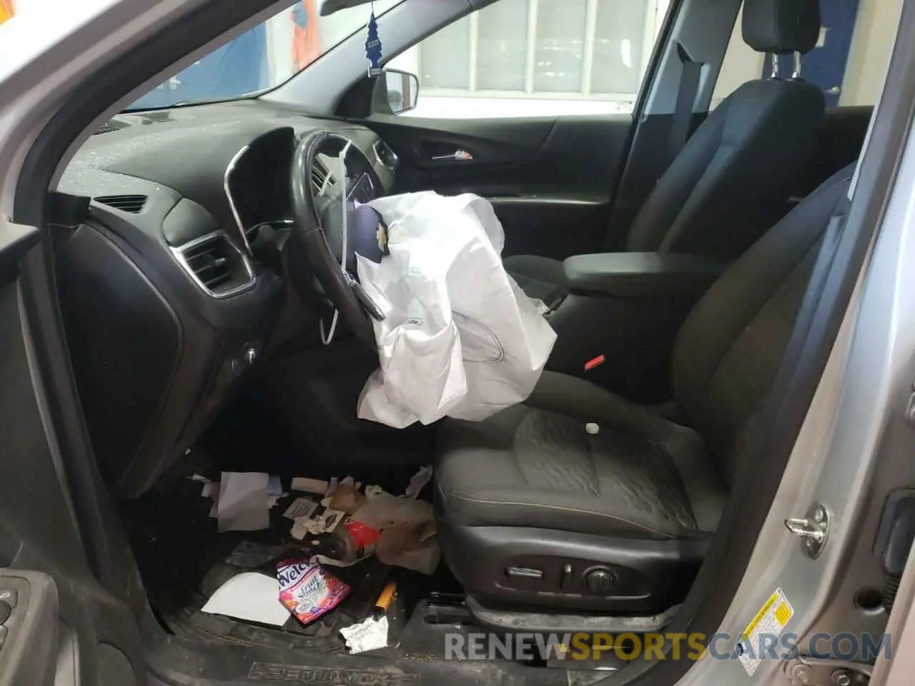 7 Photograph of a damaged car 2GNAXUEV4L6285655 CHEVROLET EQUINOX 2020