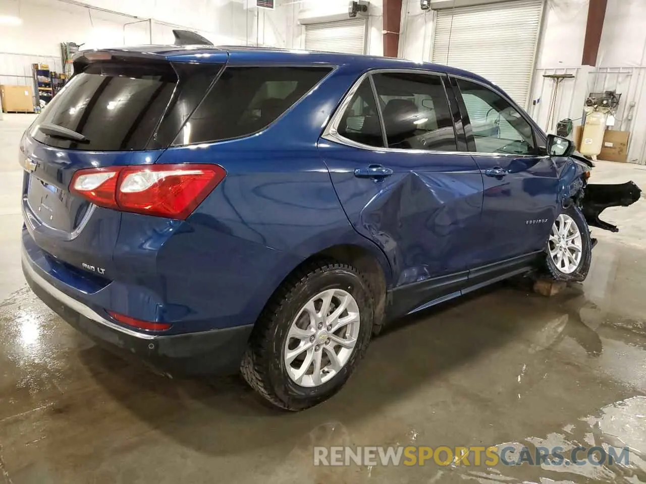 3 Photograph of a damaged car 2GNAXUEV5L6130774 CHEVROLET EQUINOX 2020