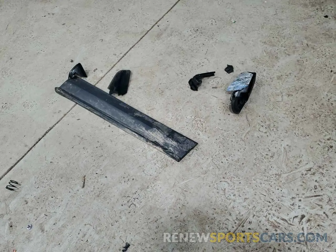 13 Photograph of a damaged car 2GNAXUEV5L6137224 CHEVROLET EQUINOX 2020