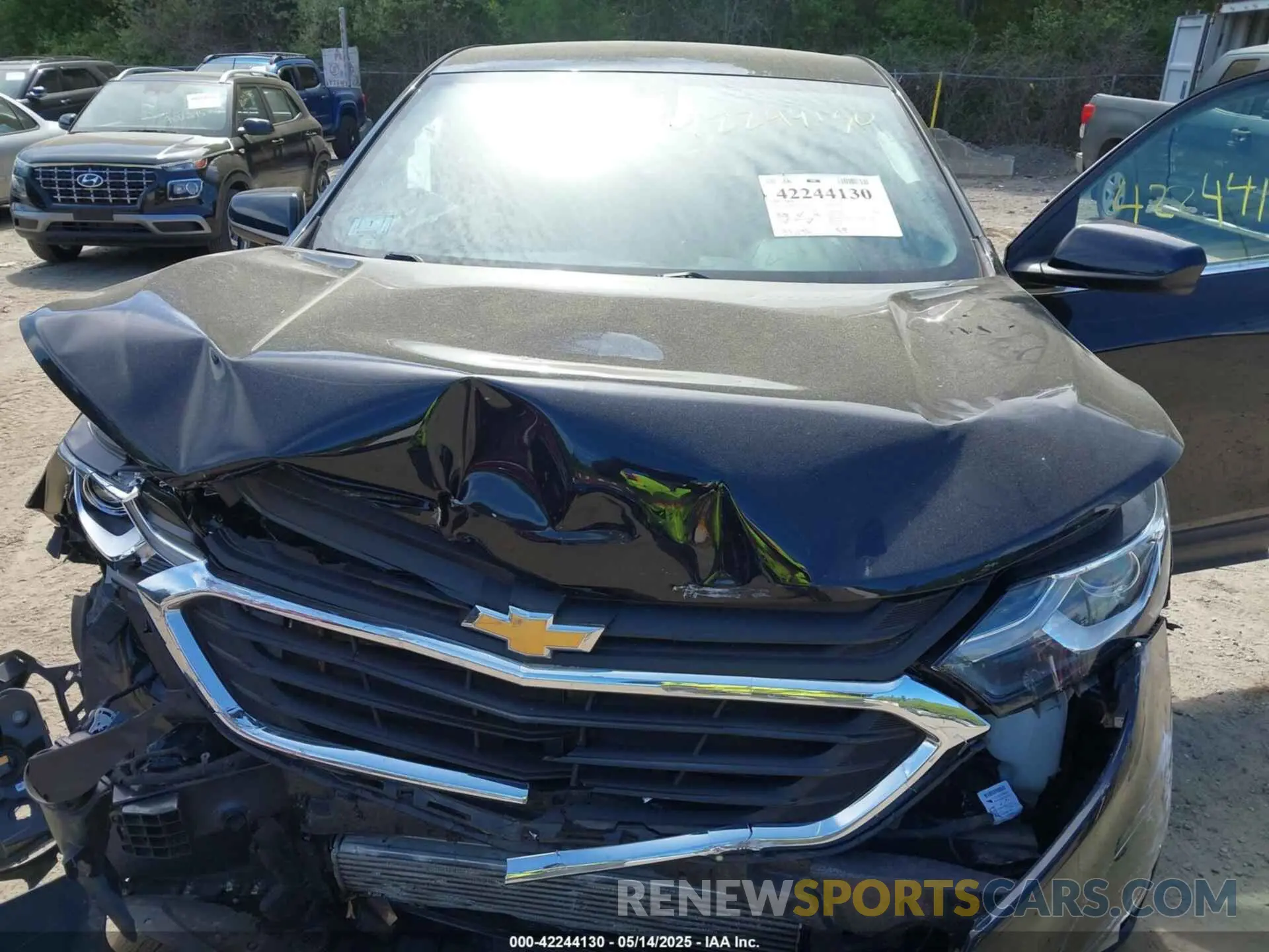 10 Photograph of a damaged car 2GNAXUEV5L6154296 CHEVROLET EQUINOX 2020