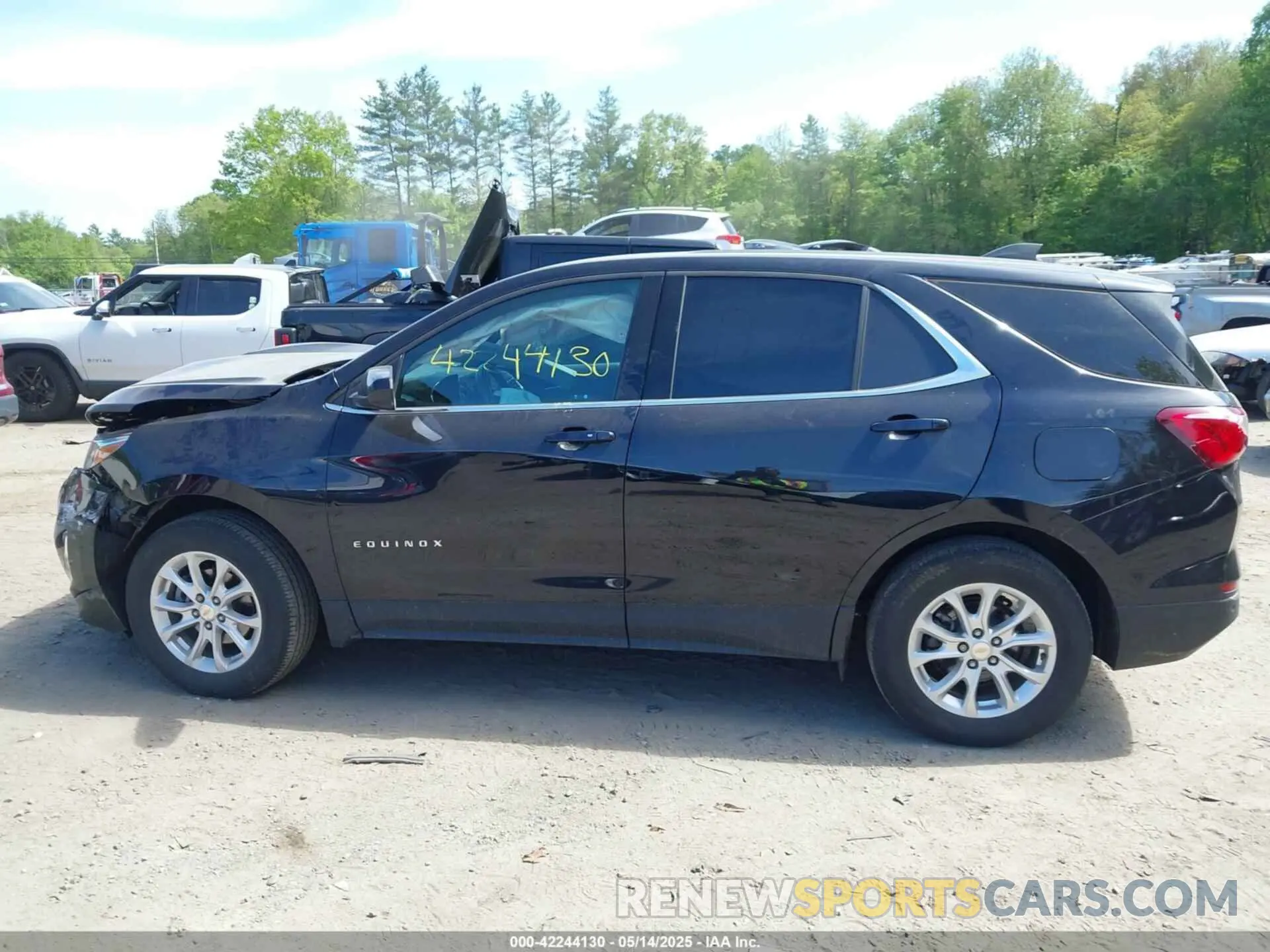 14 Photograph of a damaged car 2GNAXUEV5L6154296 CHEVROLET EQUINOX 2020