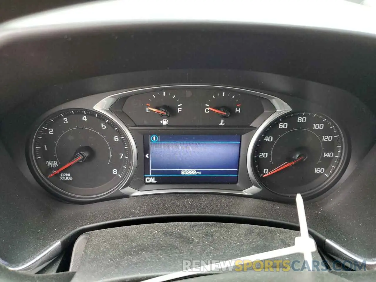 9 Photograph of a damaged car 2GNAXUEV5L6156856 CHEVROLET EQUINOX 2020