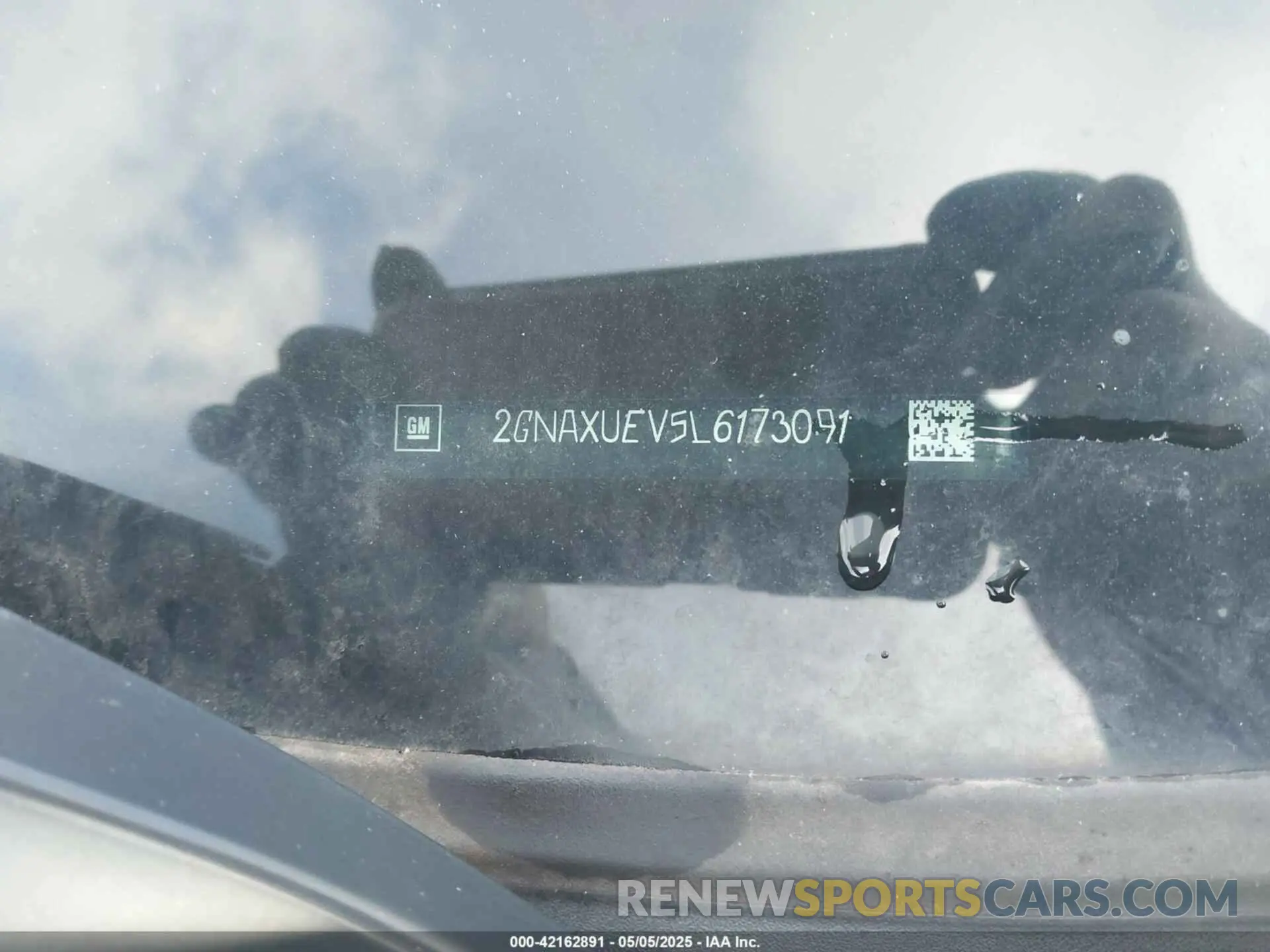 9 Photograph of a damaged car 2GNAXUEV5L6173091 CHEVROLET EQUINOX 2020