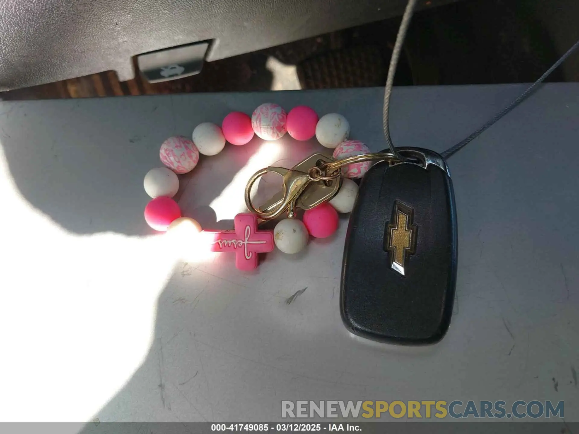 11 Photograph of a damaged car 2GNAXUEV5L6205134 CHEVROLET EQUINOX 2020