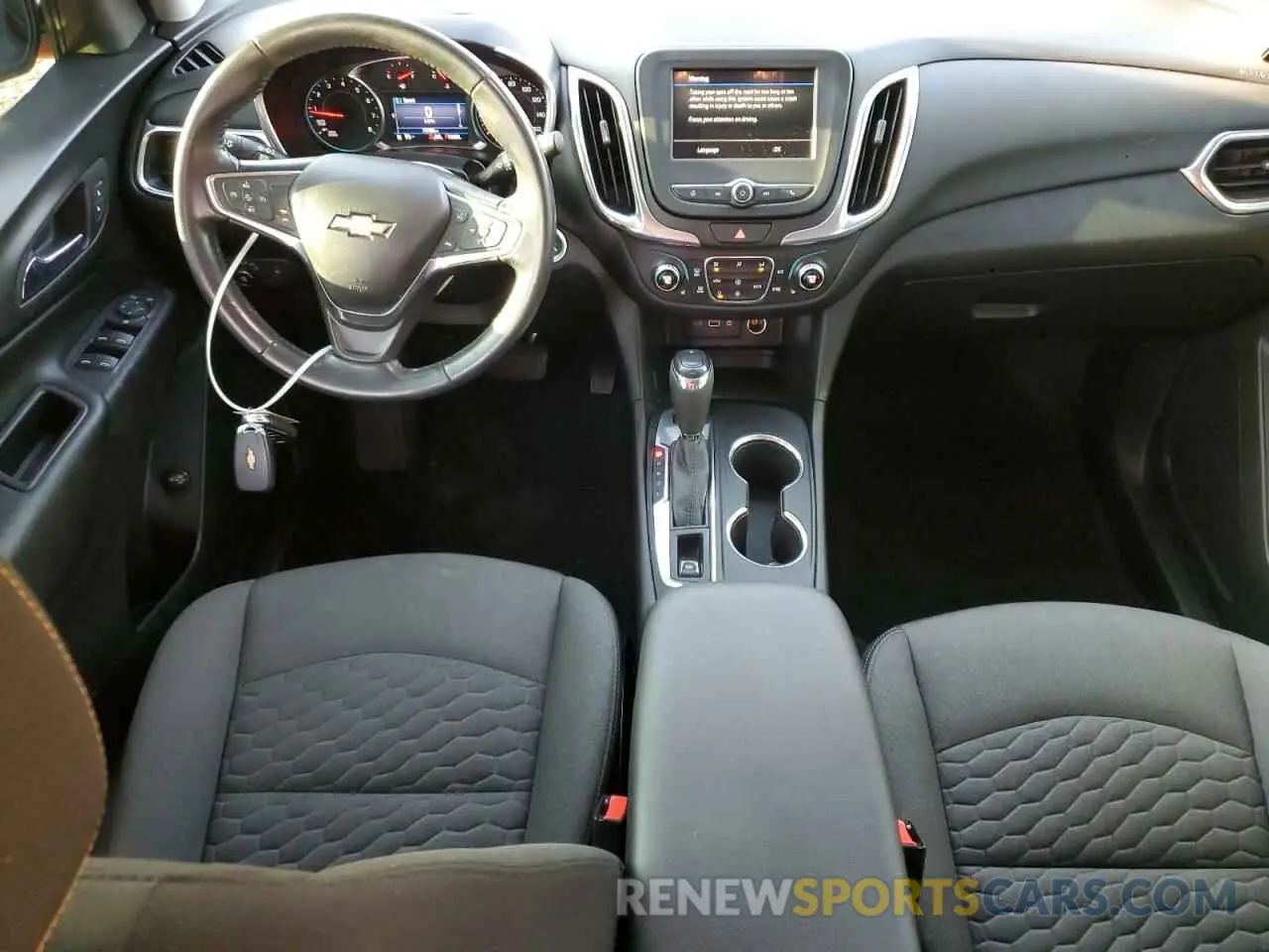 8 Photograph of a damaged car 2GNAXUEV5L6208096 CHEVROLET EQUINOX 2020