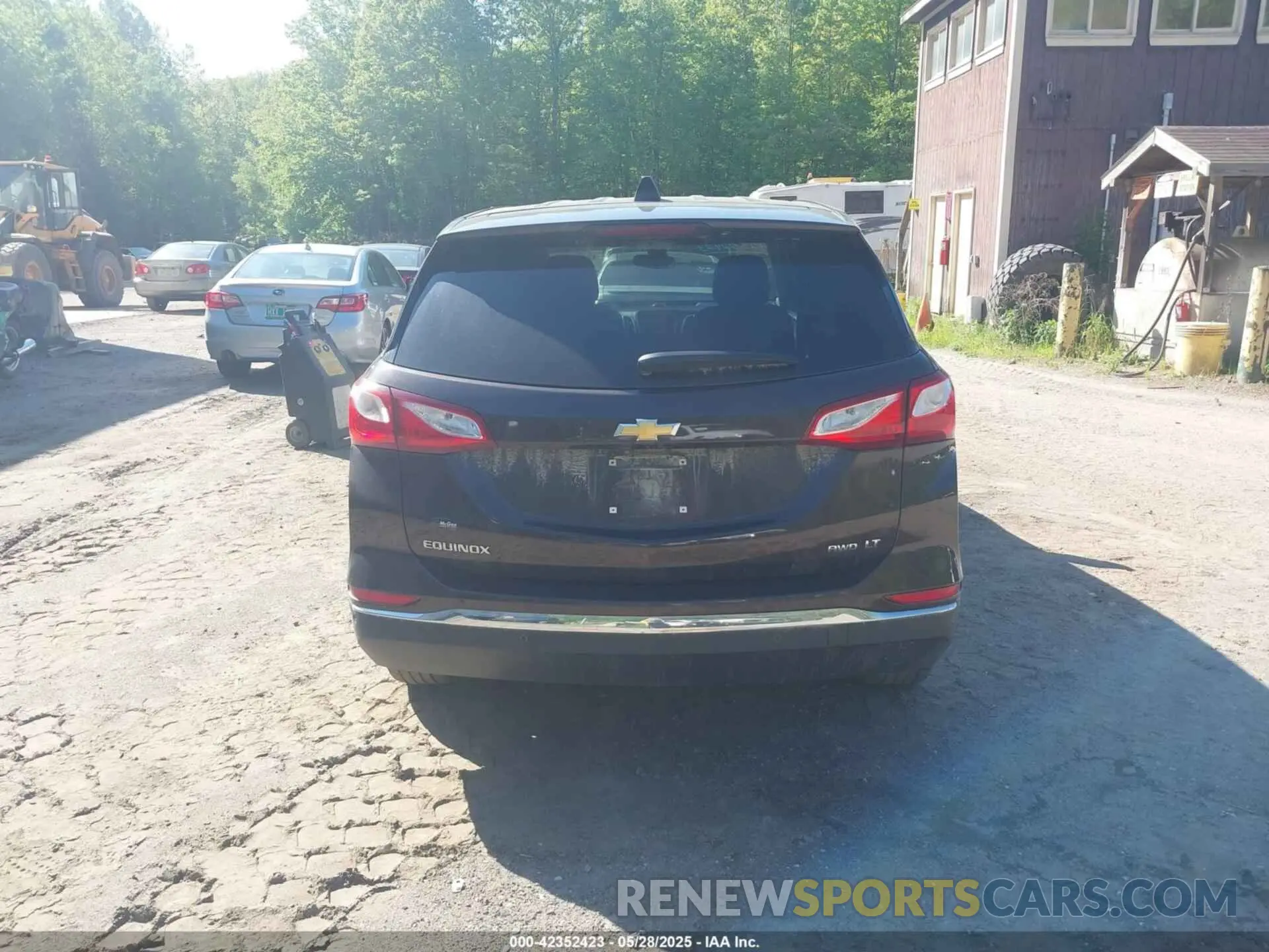 16 Photograph of a damaged car 2GNAXUEV6L6109805 CHEVROLET EQUINOX 2020