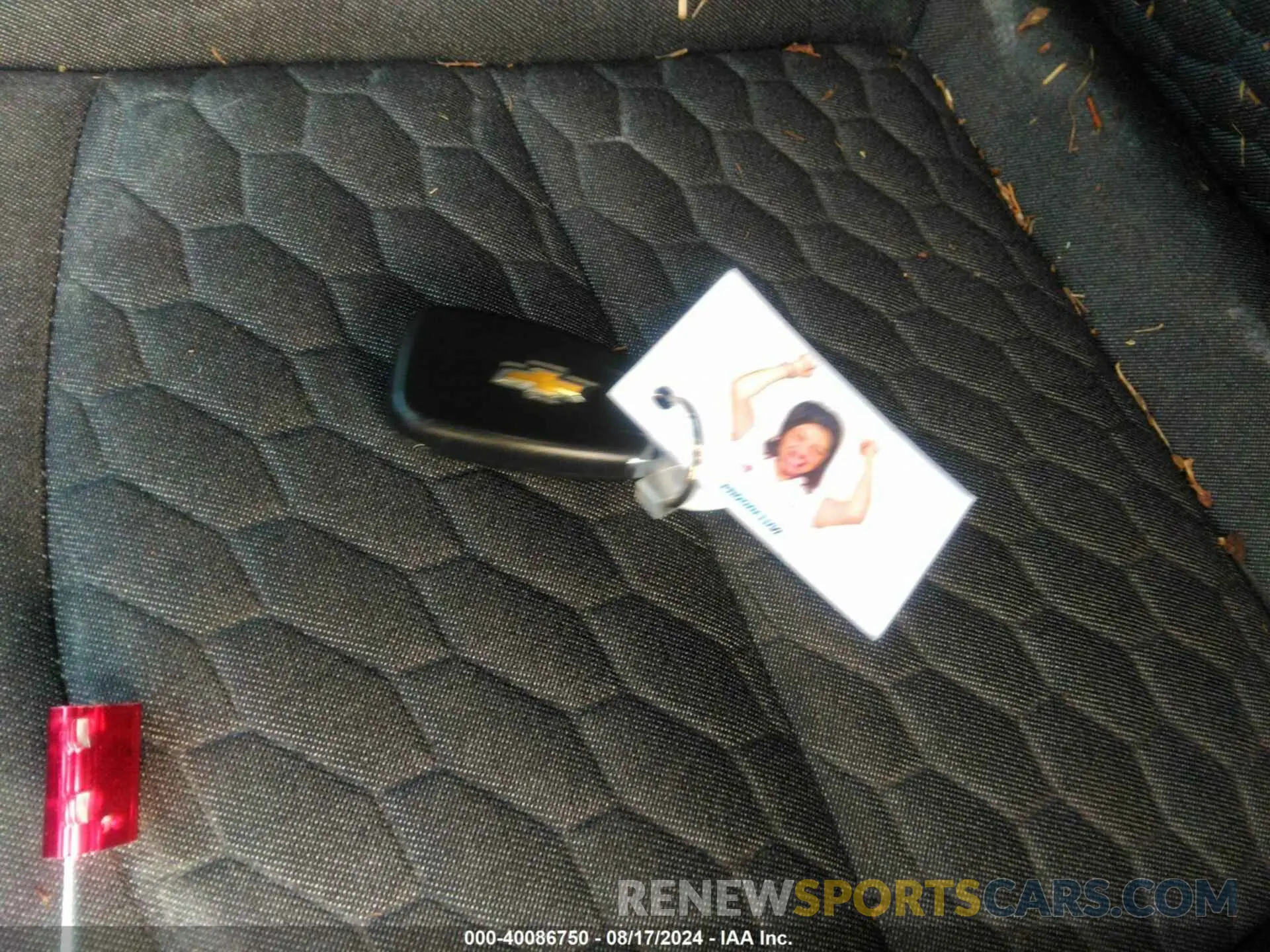 11 Photograph of a damaged car 2GNAXUEV6L6130492 CHEVROLET EQUINOX 2020