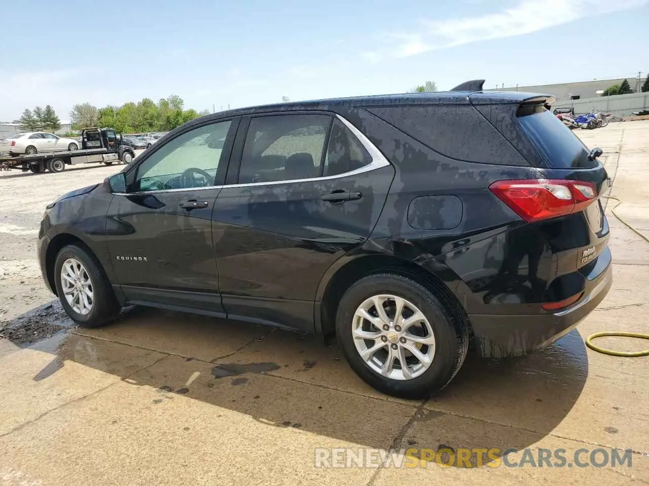 2 Photograph of a damaged car 2GNAXUEV6L6134221 CHEVROLET EQUINOX 2020
