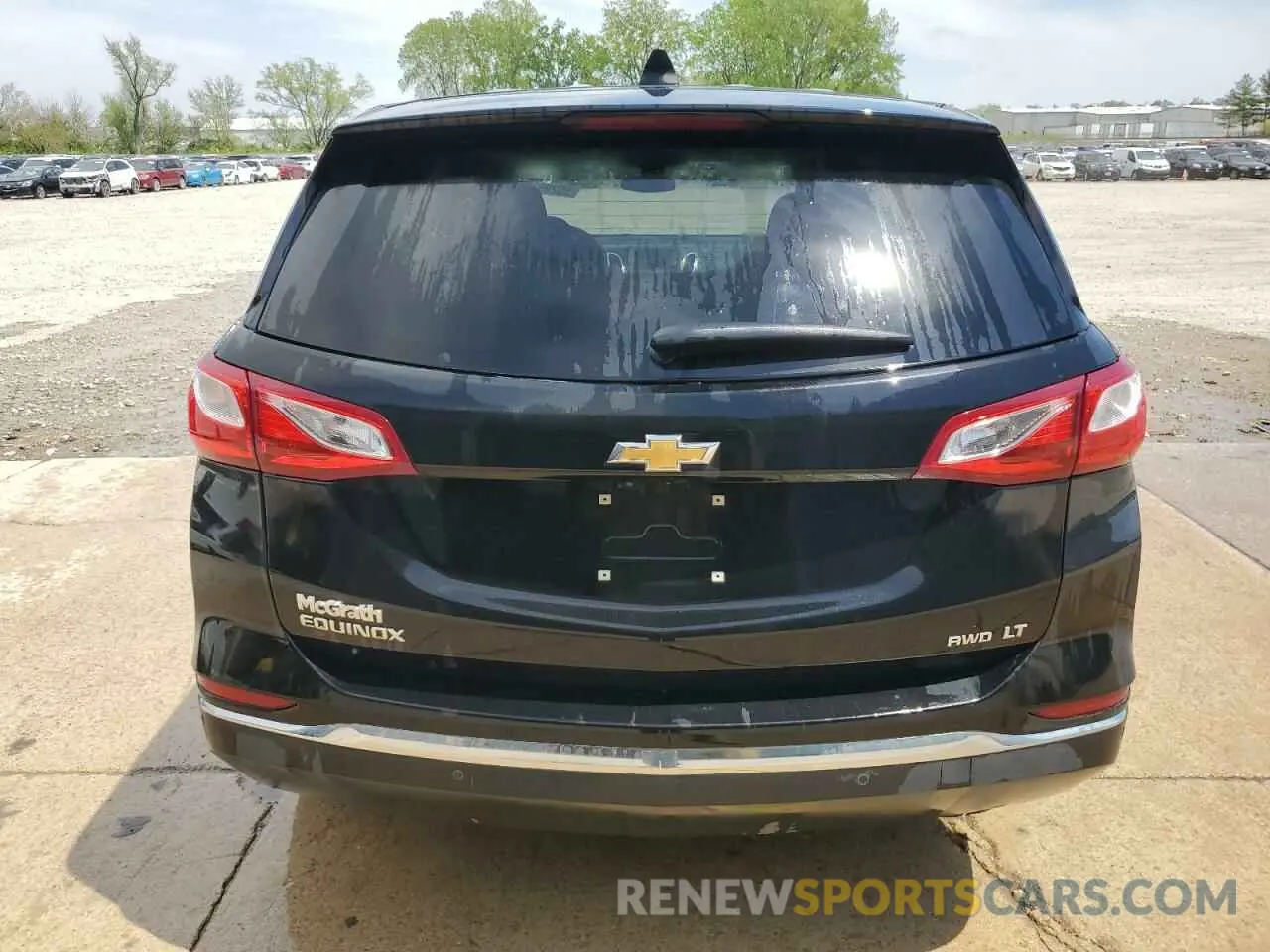 6 Photograph of a damaged car 2GNAXUEV6L6134221 CHEVROLET EQUINOX 2020