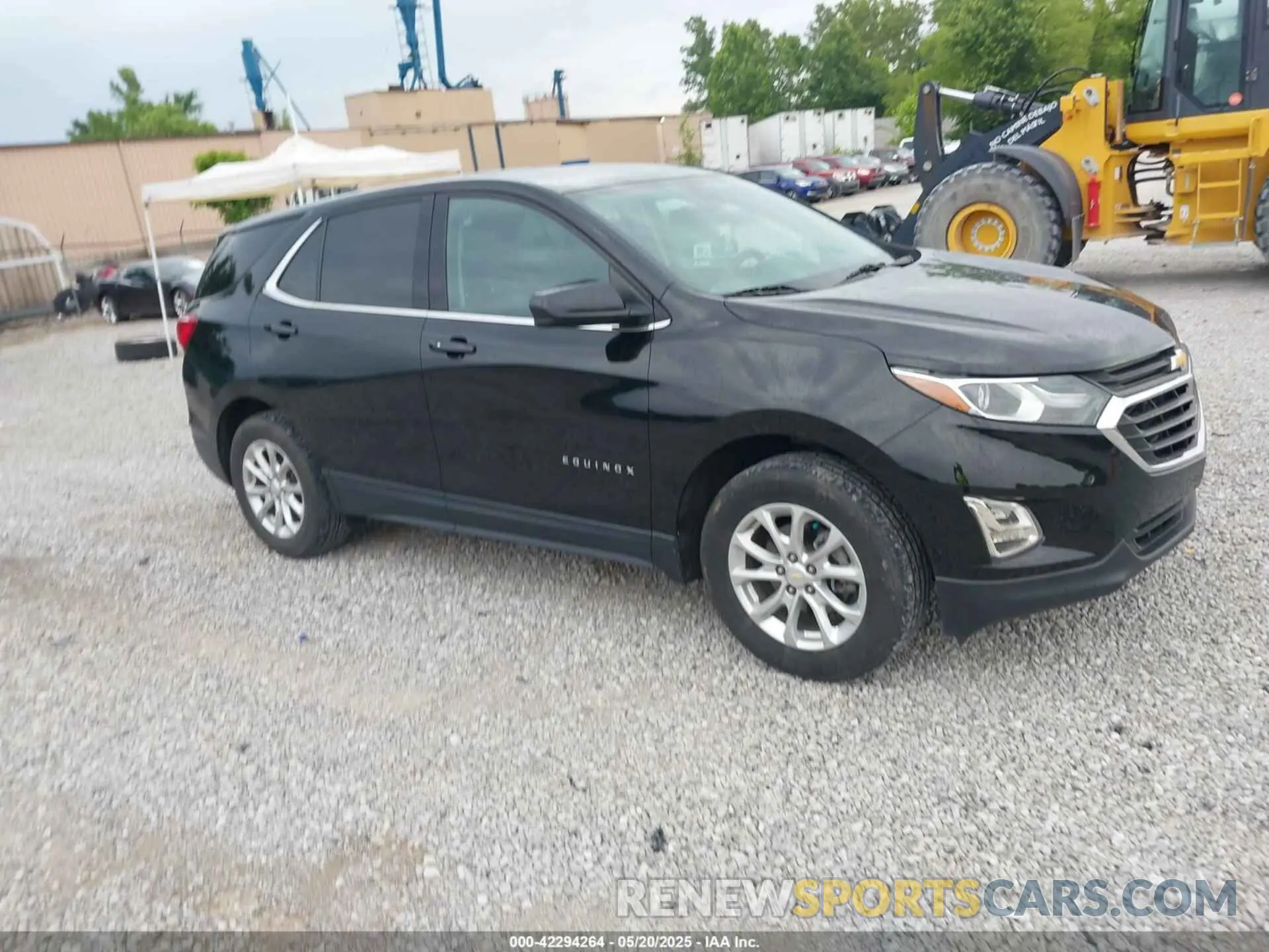 1 Photograph of a damaged car 2GNAXUEV6L6162813 CHEVROLET EQUINOX 2020
