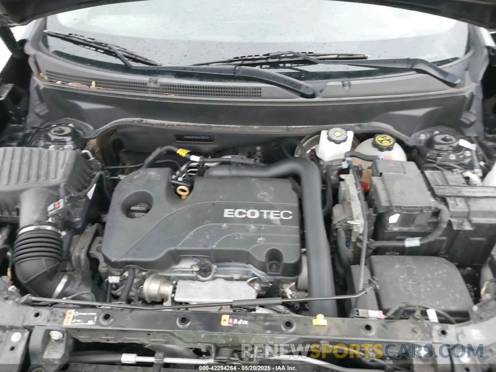 10 Photograph of a damaged car 2GNAXUEV6L6162813 CHEVROLET EQUINOX 2020