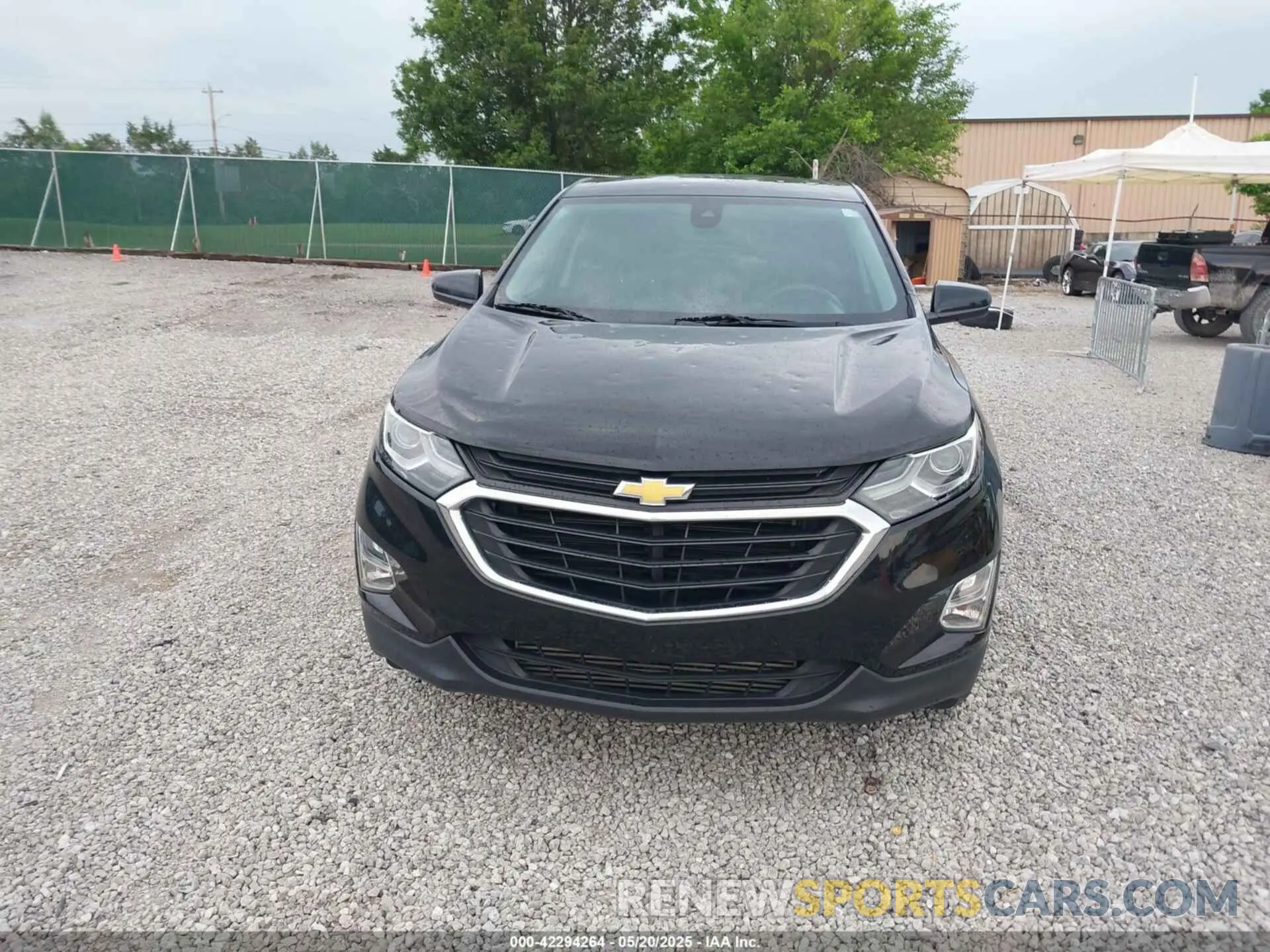 12 Photograph of a damaged car 2GNAXUEV6L6162813 CHEVROLET EQUINOX 2020