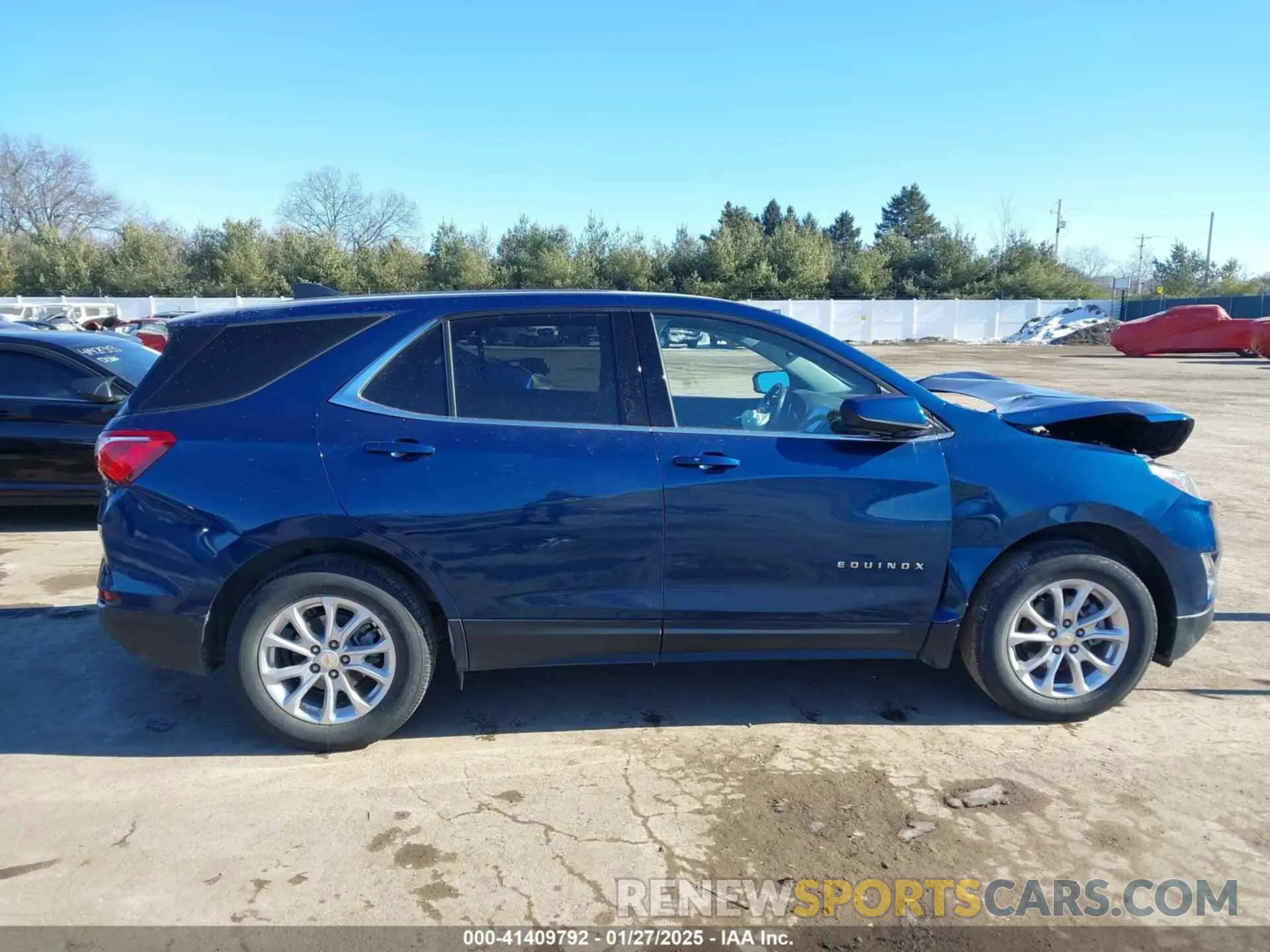 12 Photograph of a damaged car 2GNAXUEV6L6185542 CHEVROLET EQUINOX 2020