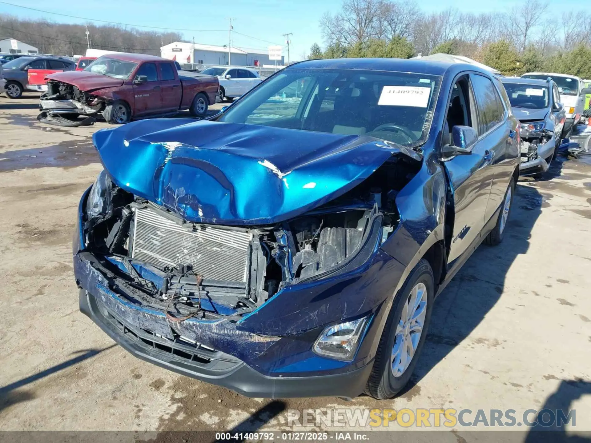6 Photograph of a damaged car 2GNAXUEV6L6185542 CHEVROLET EQUINOX 2020