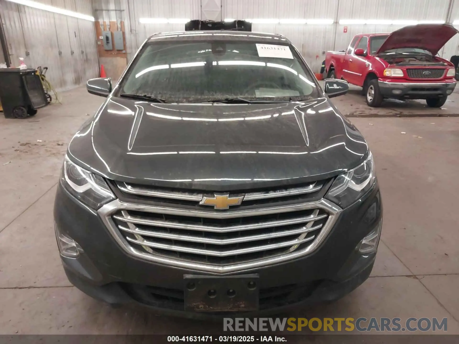 13 Photograph of a damaged car 2GNAXUEV6L6196069 CHEVROLET EQUINOX 2020