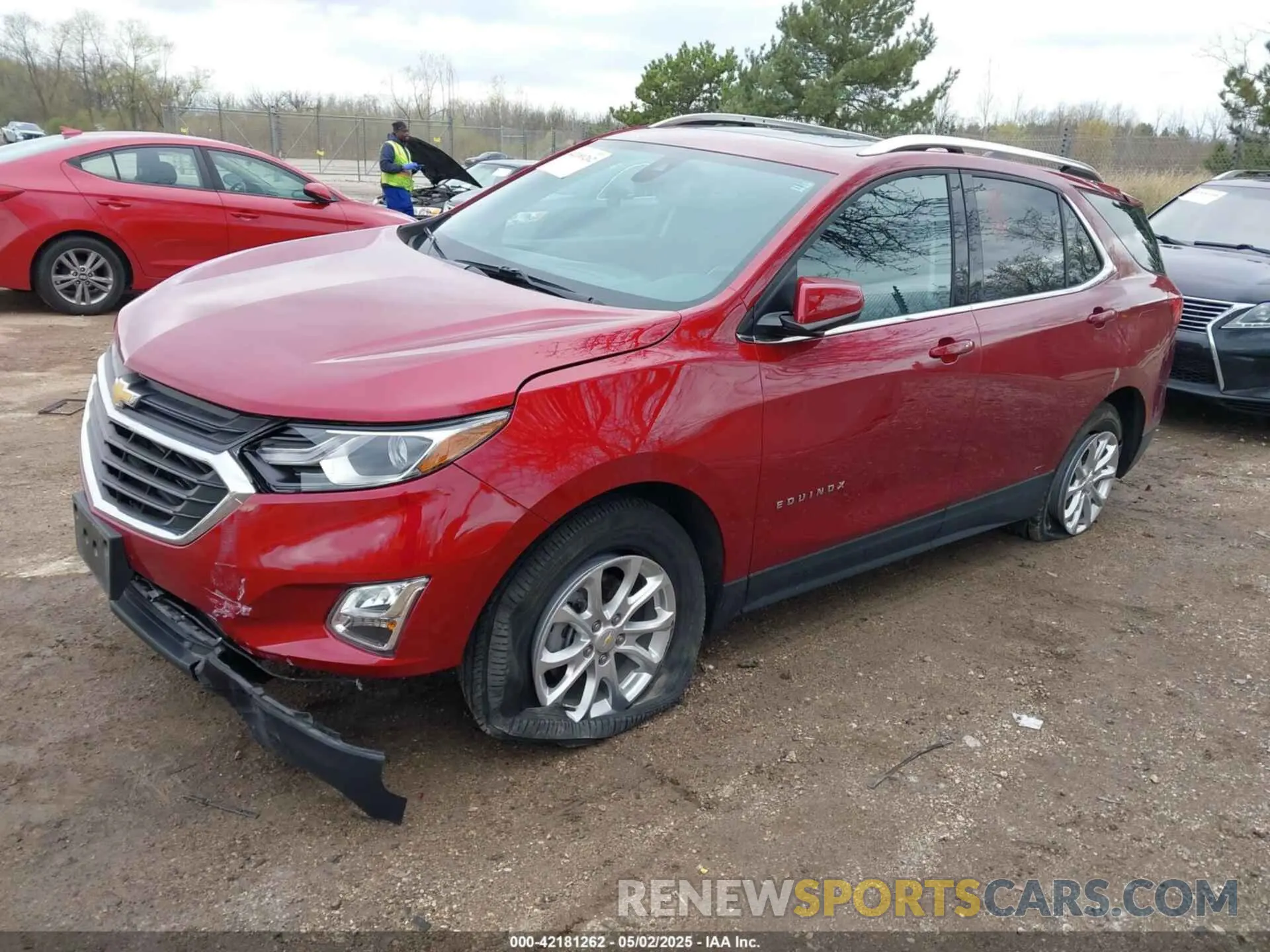 2 Photograph of a damaged car 2GNAXUEV6L6220600 CHEVROLET EQUINOX 2020