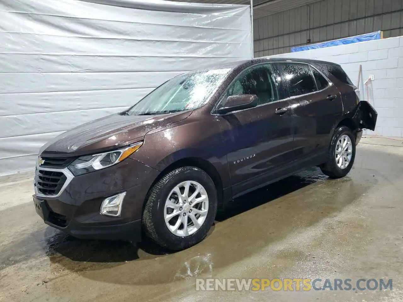 1 Photograph of a damaged car 2GNAXUEV6L6229118 CHEVROLET EQUINOX 2020
