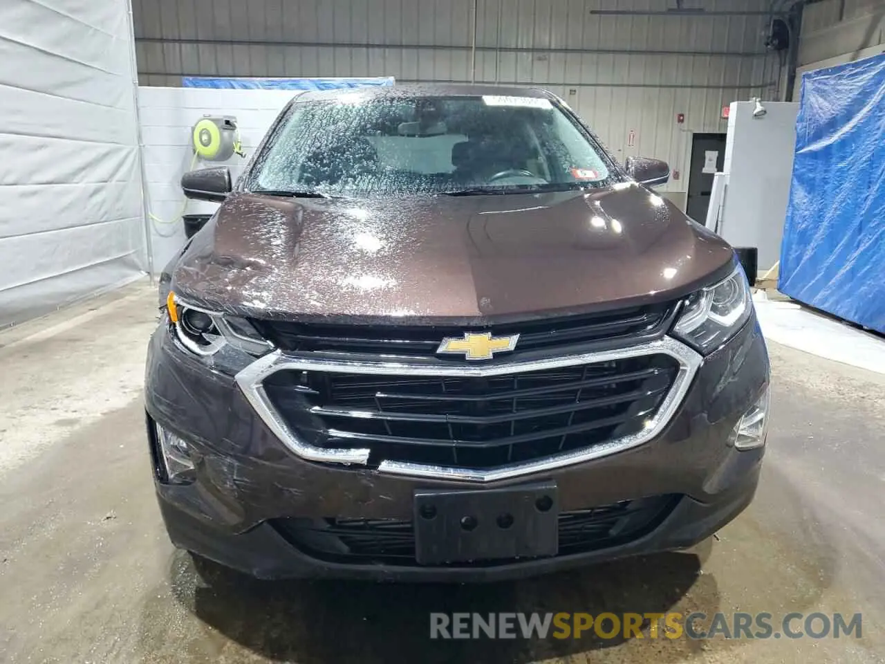 5 Photograph of a damaged car 2GNAXUEV6L6229118 CHEVROLET EQUINOX 2020