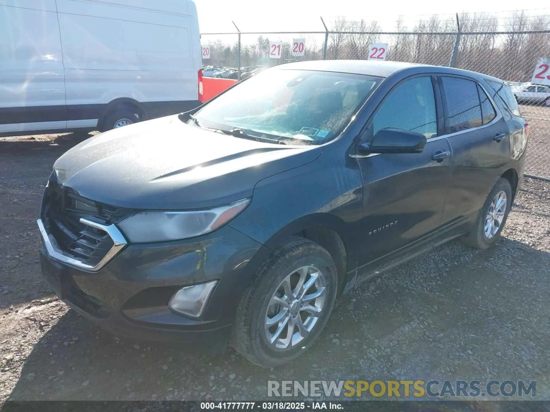 2 Photograph of a damaged car 2GNAXUEV6L6270199 CHEVROLET EQUINOX 2020