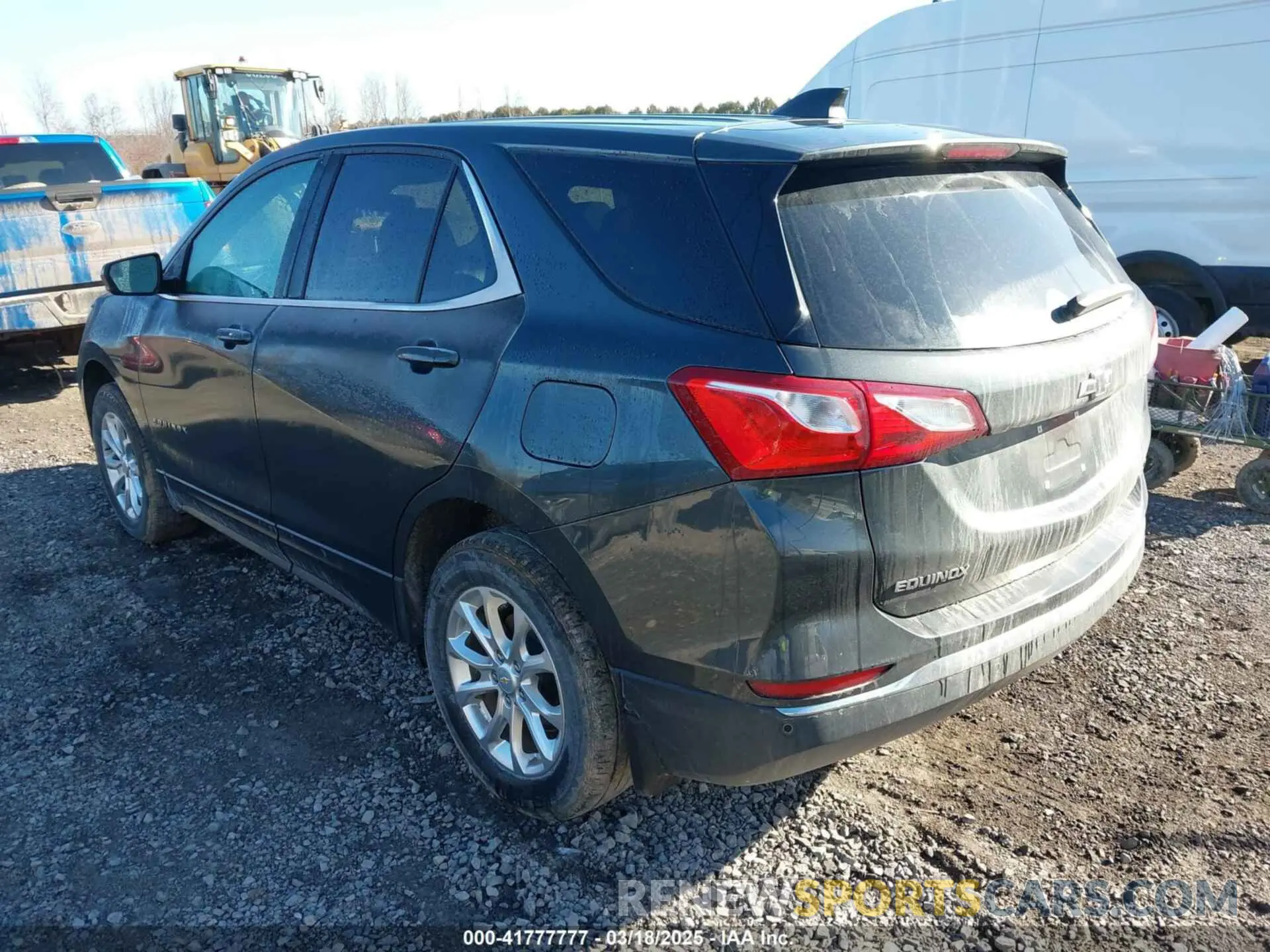 3 Photograph of a damaged car 2GNAXUEV6L6270199 CHEVROLET EQUINOX 2020