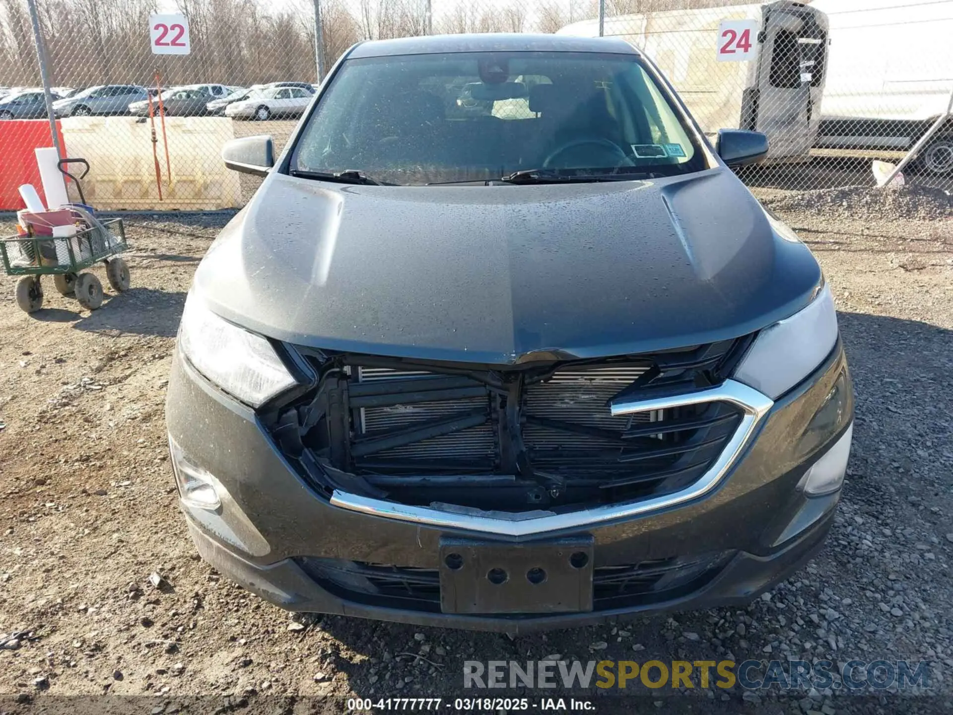 6 Photograph of a damaged car 2GNAXUEV6L6270199 CHEVROLET EQUINOX 2020