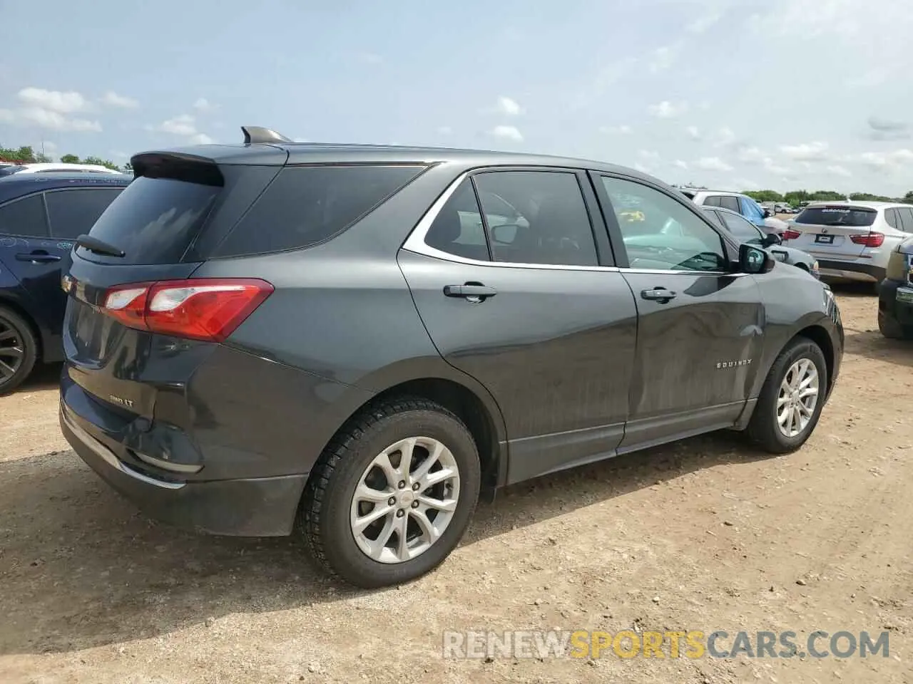 3 Photograph of a damaged car 2GNAXUEV7L6109361 CHEVROLET EQUINOX 2020