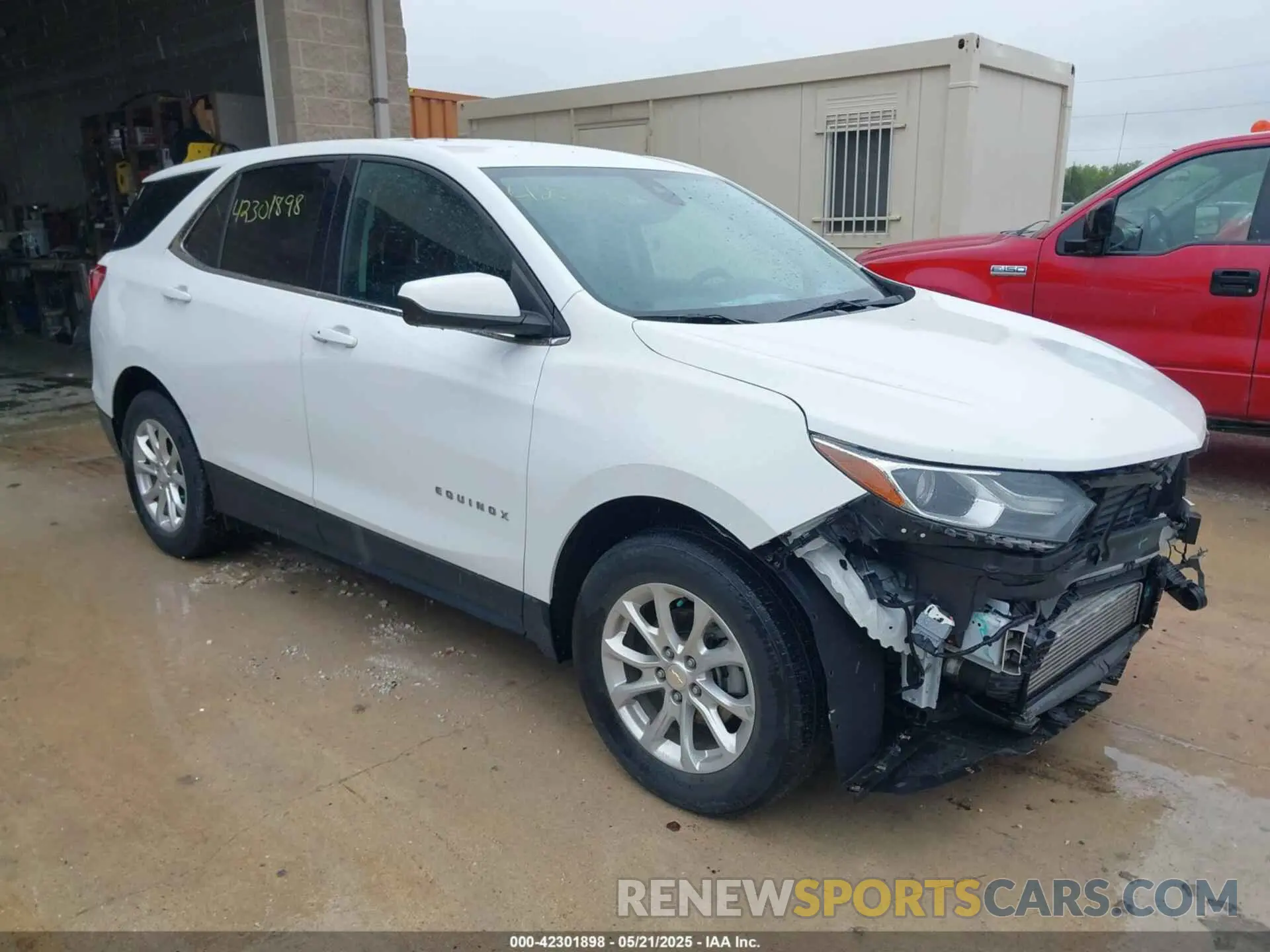 1 Photograph of a damaged car 2GNAXUEV7L6120702 CHEVROLET EQUINOX 2020