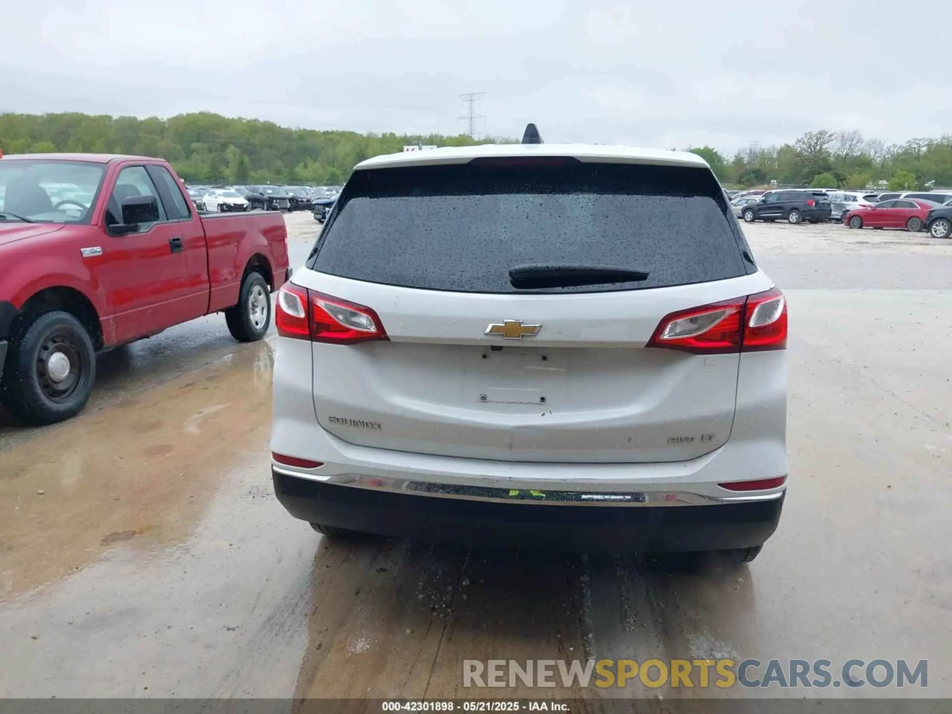 16 Photograph of a damaged car 2GNAXUEV7L6120702 CHEVROLET EQUINOX 2020