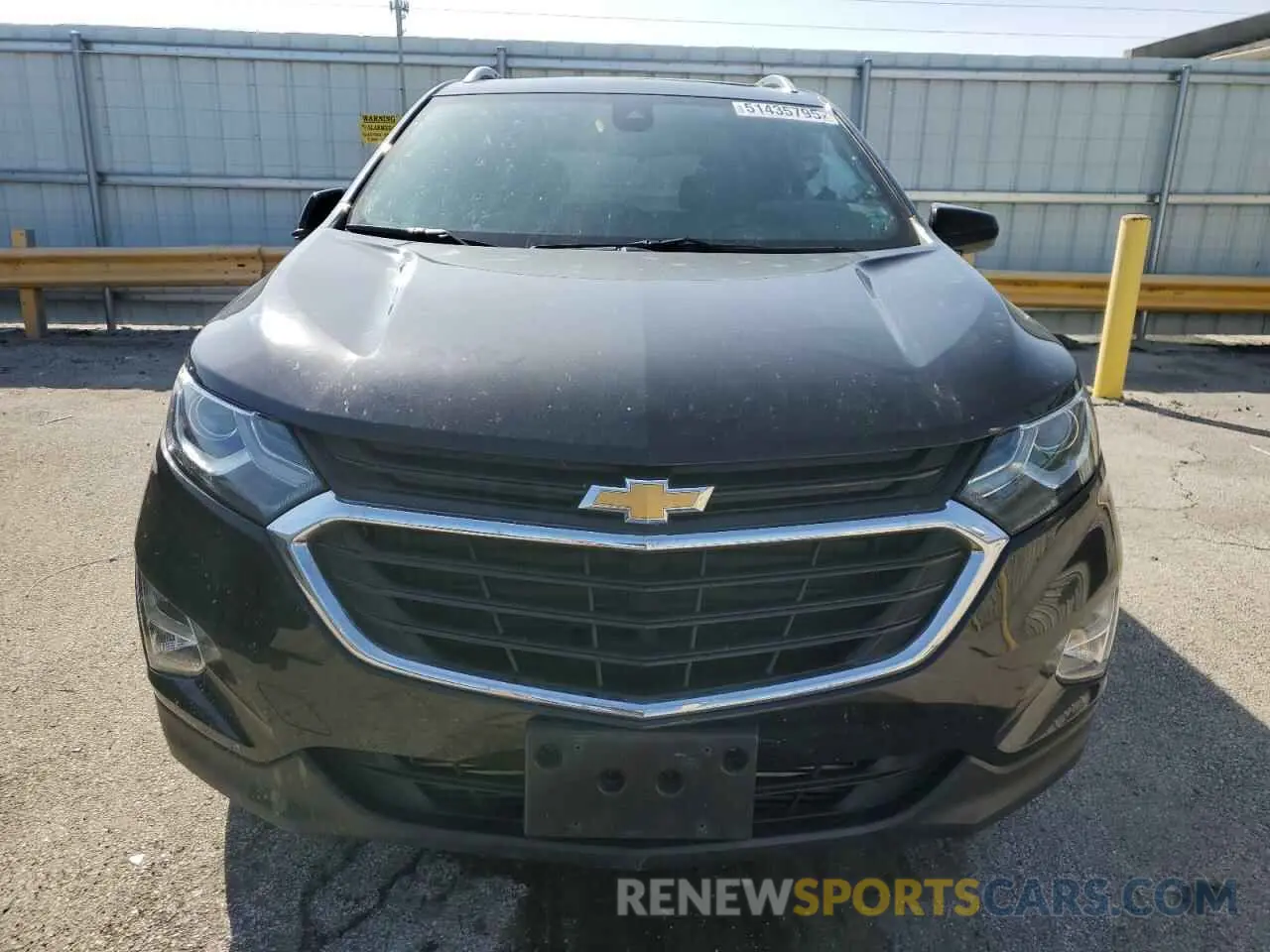 5 Photograph of a damaged car 2GNAXUEV7L6171245 CHEVROLET EQUINOX 2020