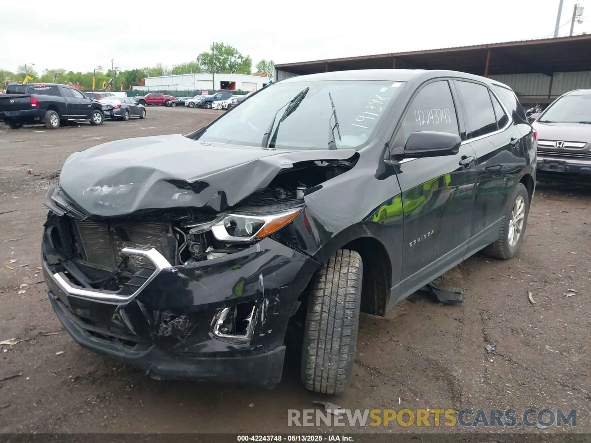 2 Photograph of a damaged car 2GNAXUEV7L6191348 CHEVROLET EQUINOX 2020