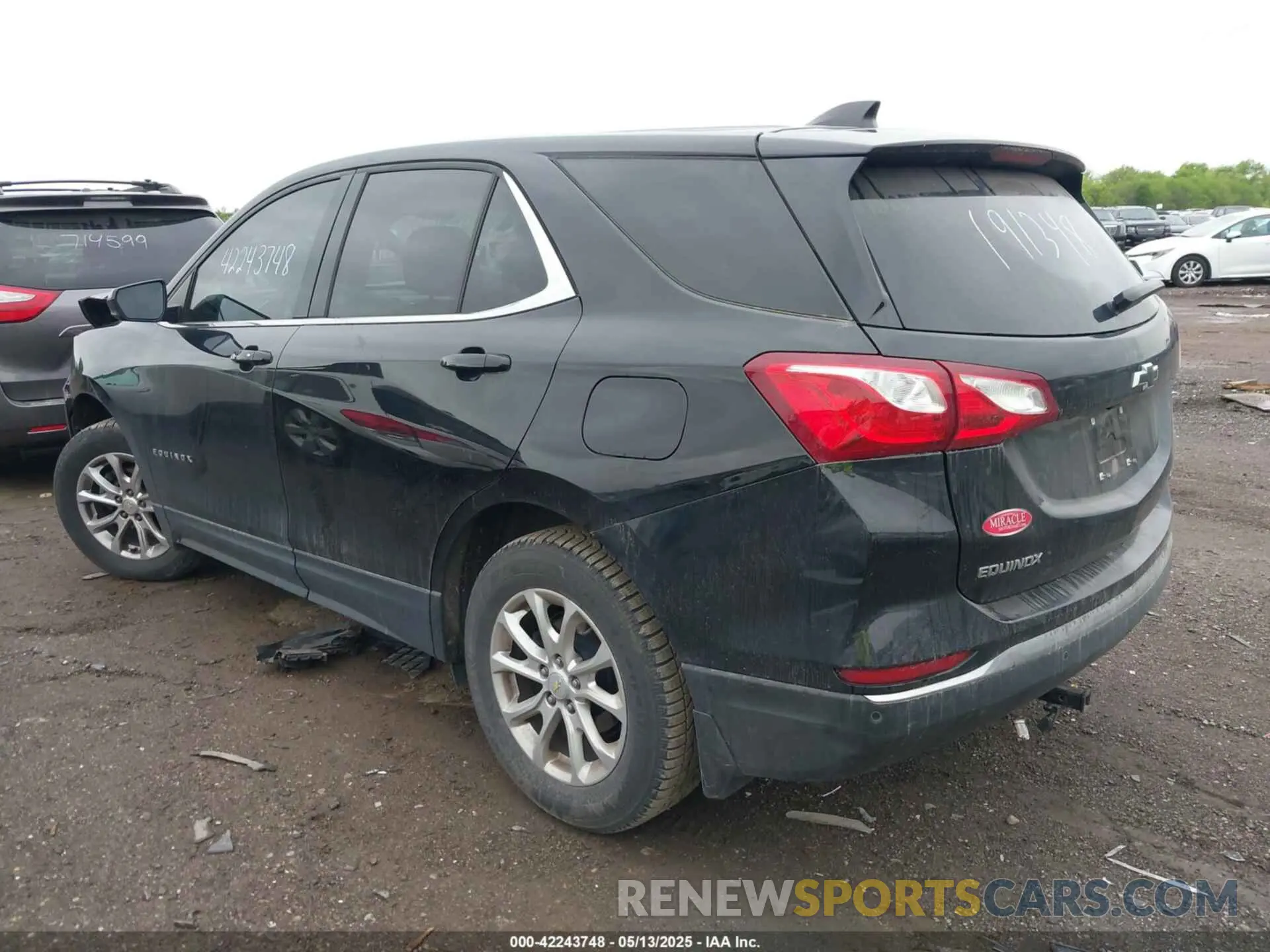 3 Photograph of a damaged car 2GNAXUEV7L6191348 CHEVROLET EQUINOX 2020
