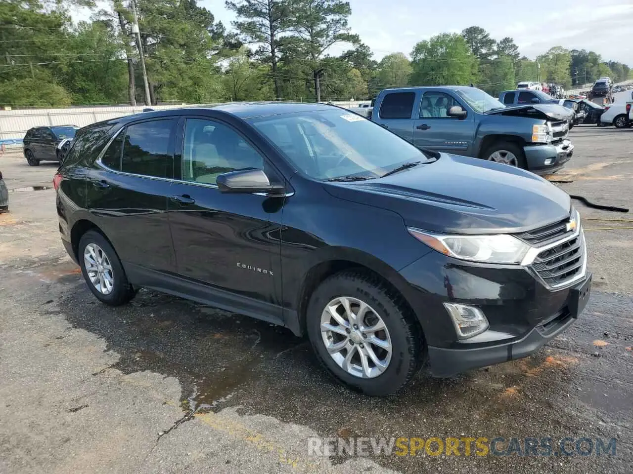 4 Photograph of a damaged car 2GNAXUEV7L6200940 CHEVROLET EQUINOX 2020