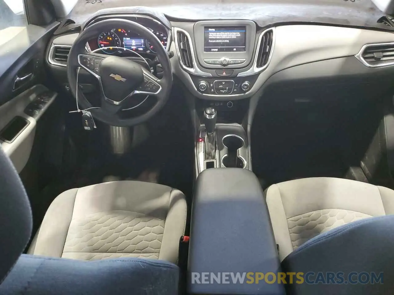 8 Photograph of a damaged car 2GNAXUEV7L6201084 CHEVROLET EQUINOX 2020