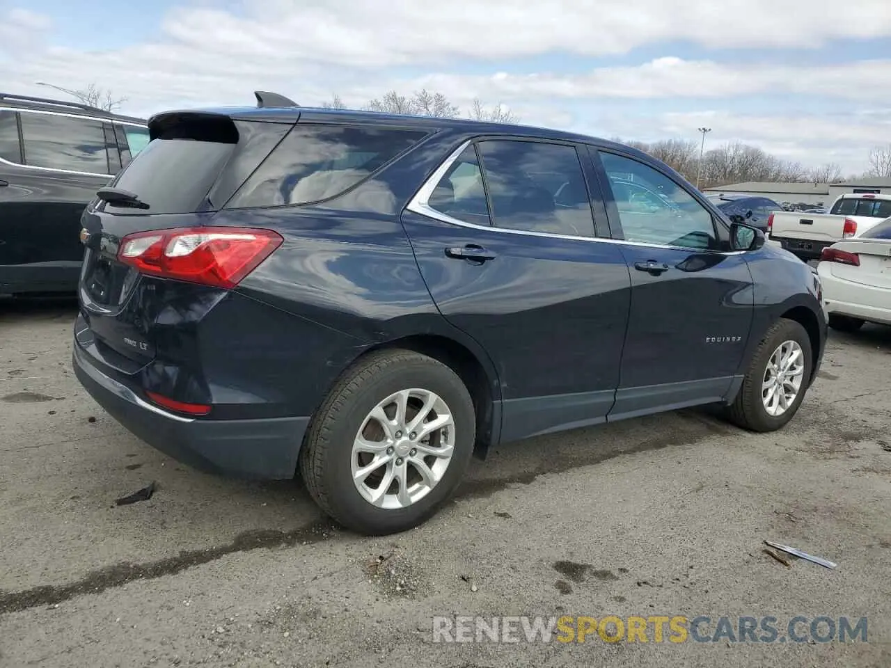 3 Photograph of a damaged car 2GNAXUEV7L6203272 CHEVROLET EQUINOX 2020