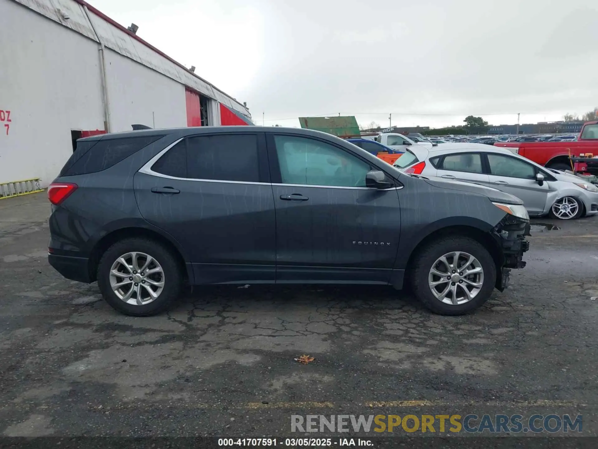 14 Photograph of a damaged car 2GNAXUEV7L6217141 CHEVROLET EQUINOX 2020