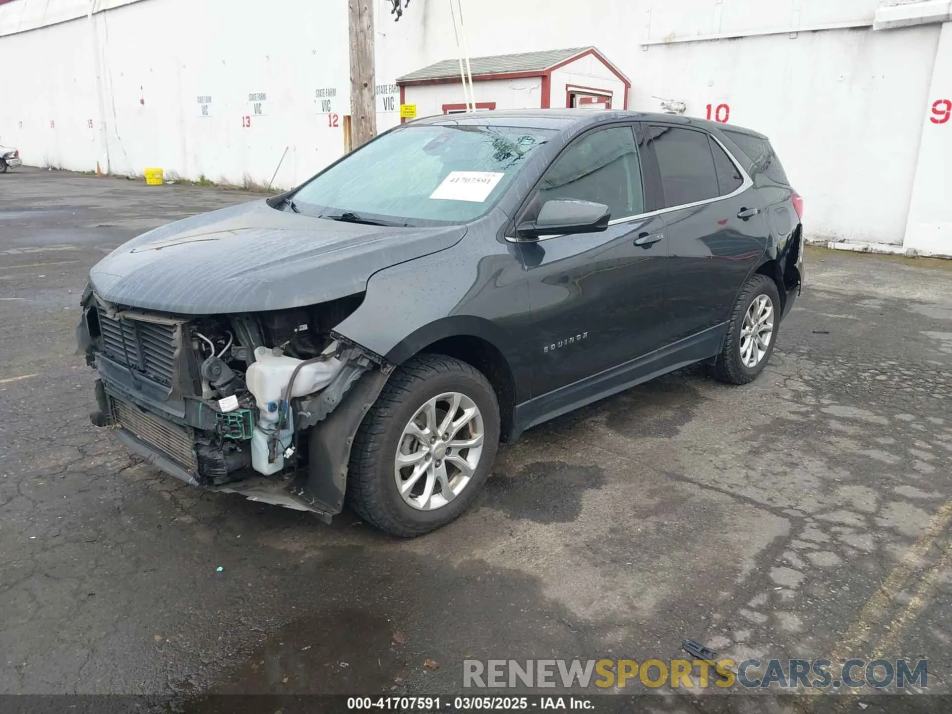 2 Photograph of a damaged car 2GNAXUEV7L6217141 CHEVROLET EQUINOX 2020