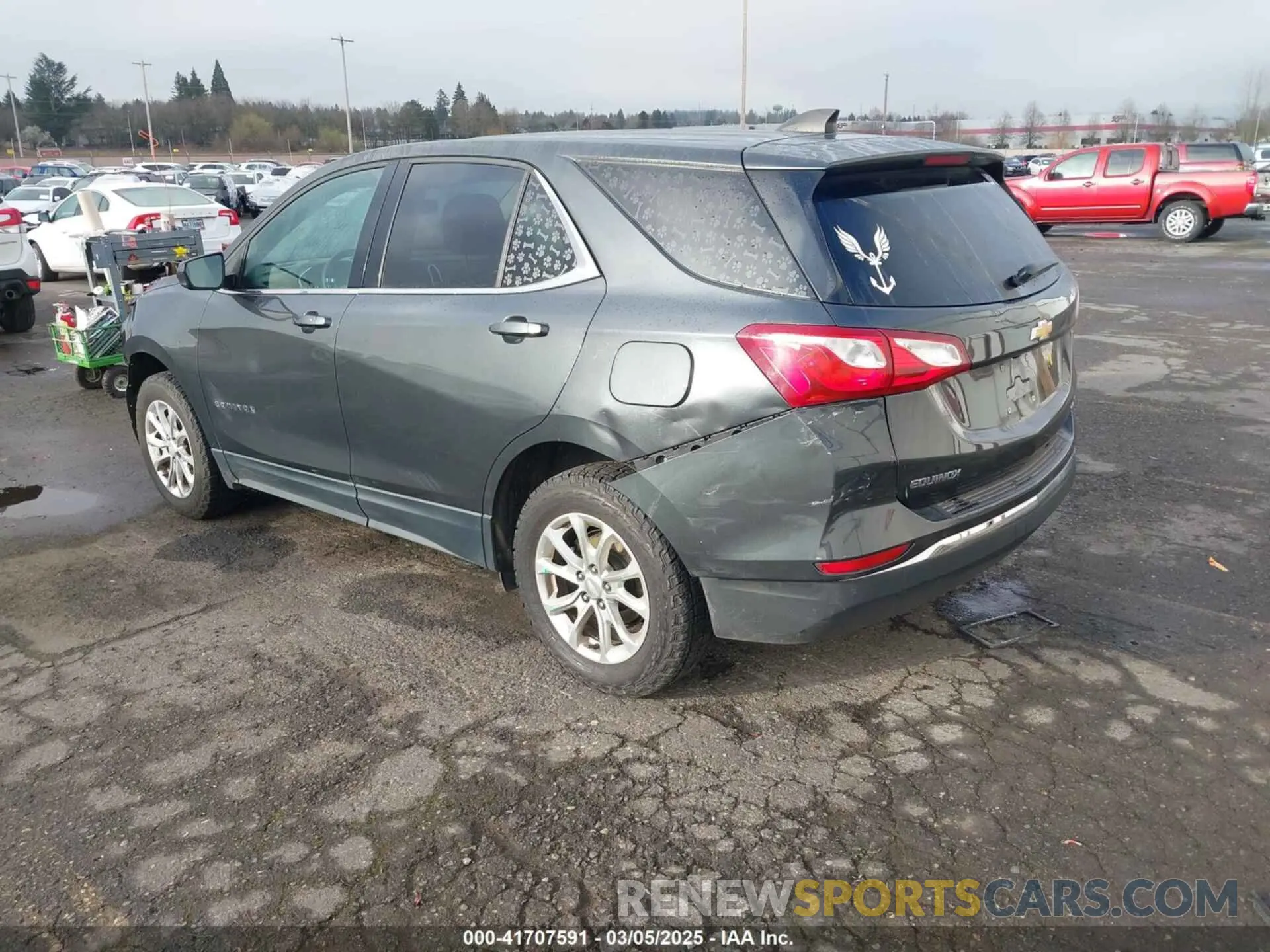 3 Photograph of a damaged car 2GNAXUEV7L6217141 CHEVROLET EQUINOX 2020