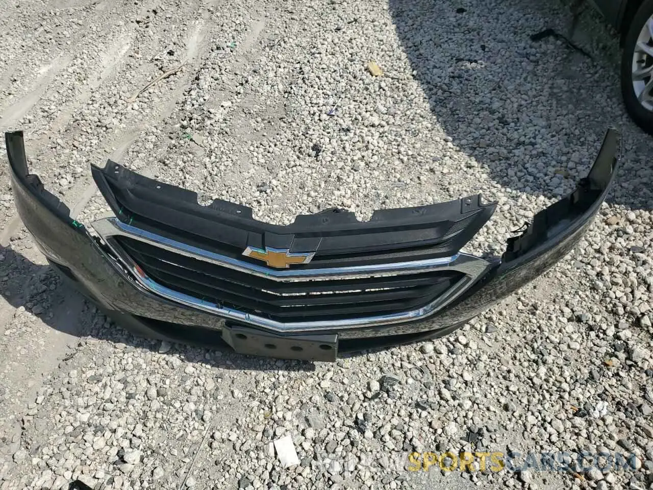 12 Photograph of a damaged car 2GNAXUEV7L6265044 CHEVROLET EQUINOX 2020