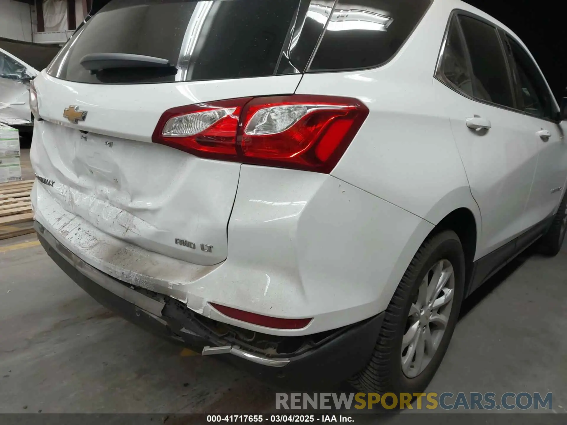 6 Photograph of a damaged car 2GNAXUEV8L6106145 CHEVROLET EQUINOX 2020