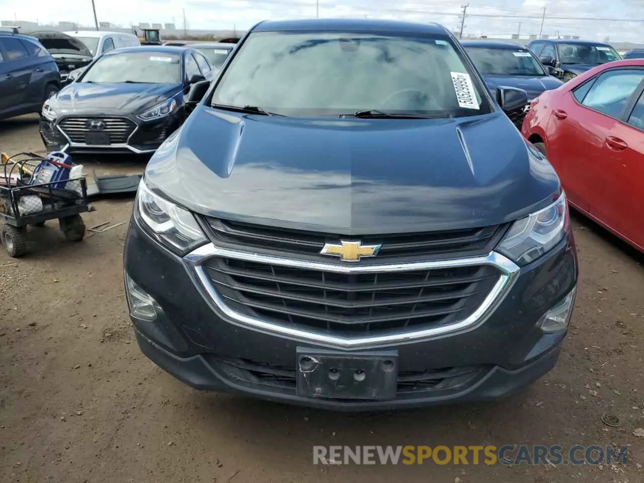 5 Photograph of a damaged car 2GNAXUEV8L6160903 CHEVROLET EQUINOX 2020